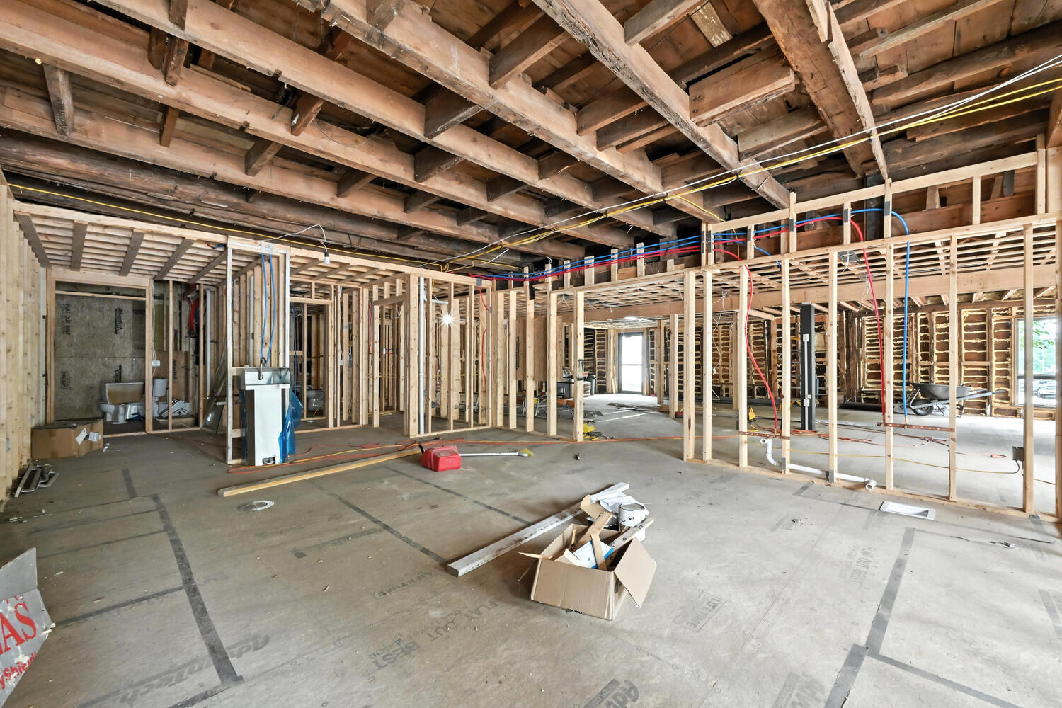 370 Main Street Property Photo 11
