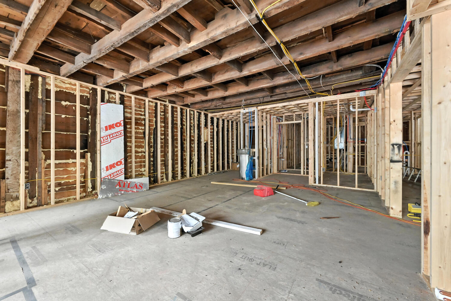 370 Main Street Property Photo 12