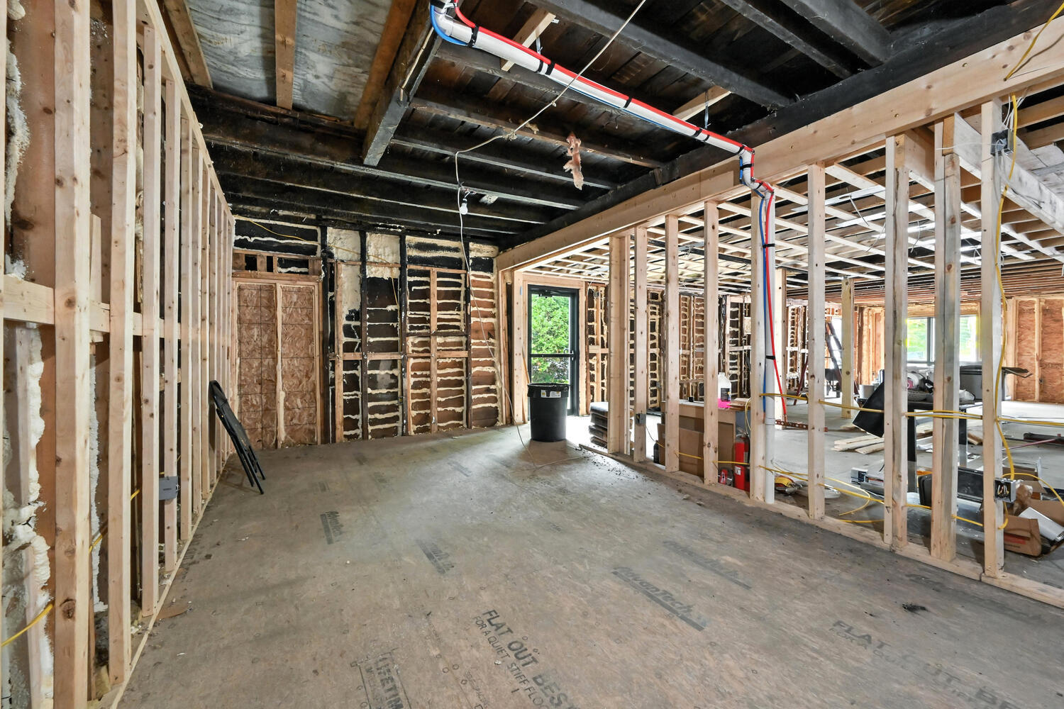 370 Main Street Property Photo 15