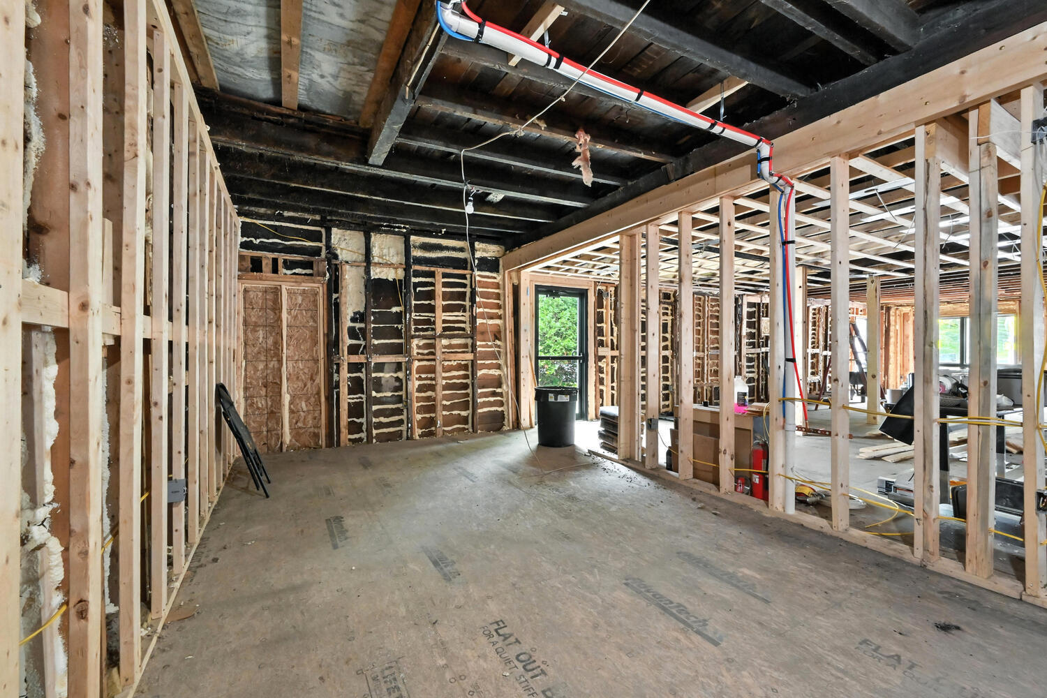 370 Main Street Property Photo 16