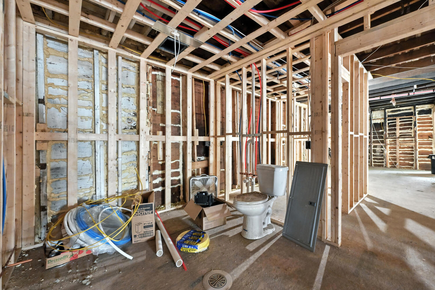 370 Main Street Property Photo 25