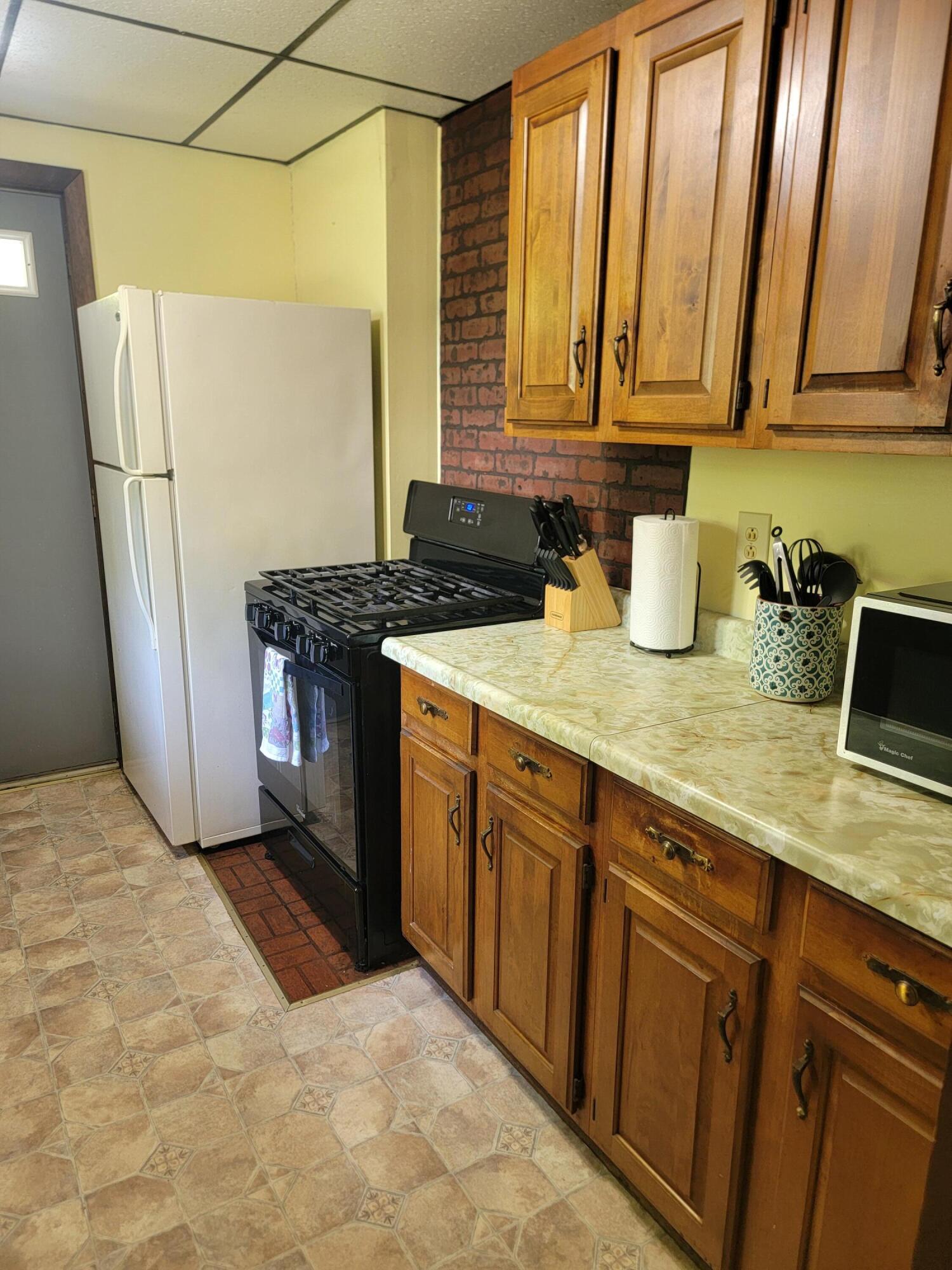 60 Summit Street Property Photo 35