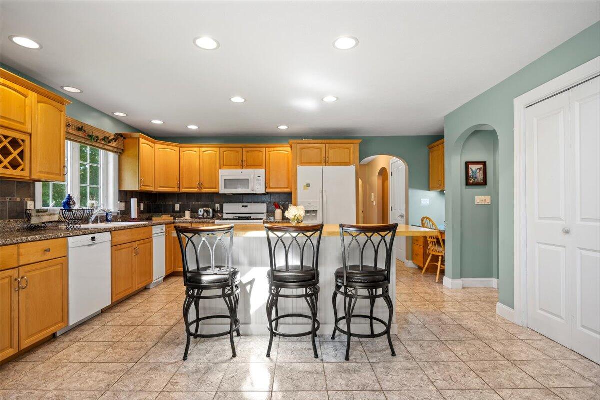 495 South Street Property Photo 9