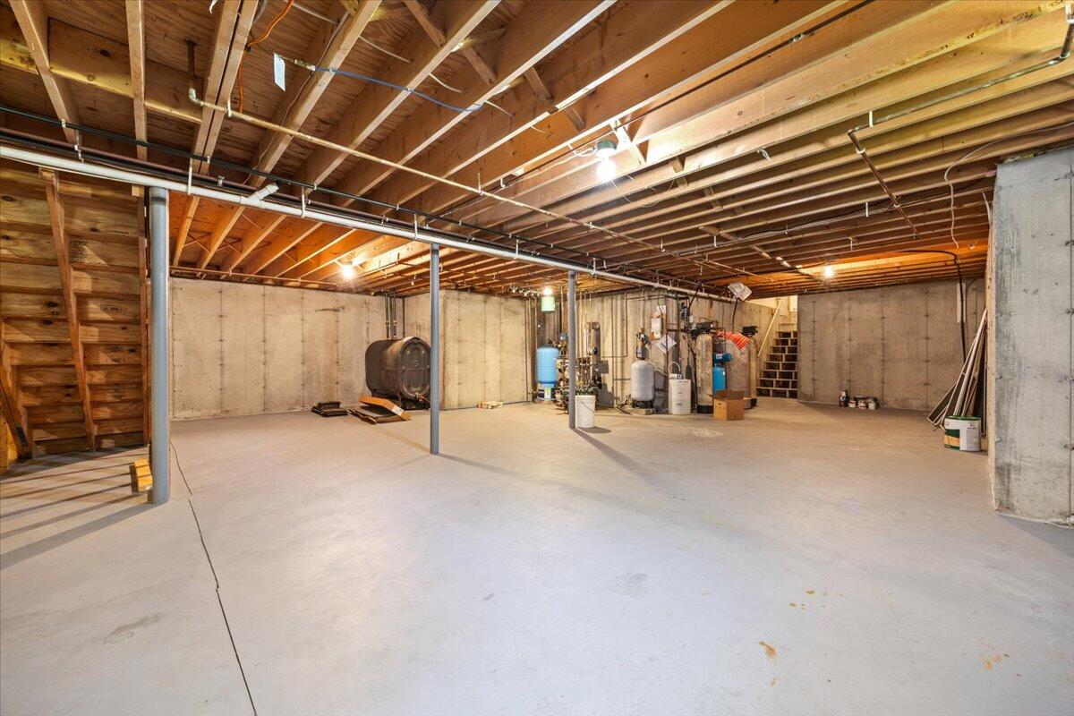 495 South Street Property Photo 49