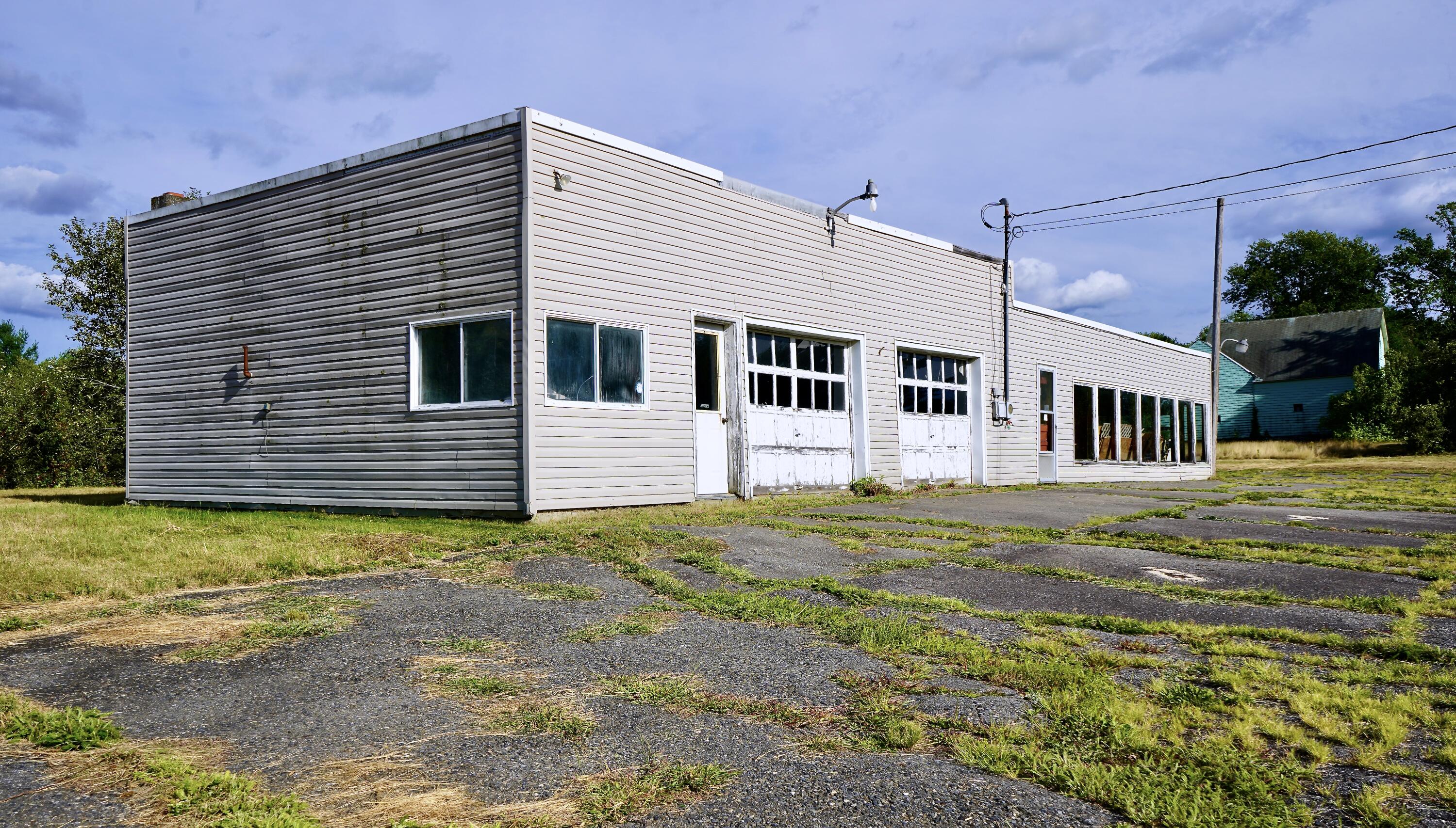 459 Hartland Avenue Property Photo 13