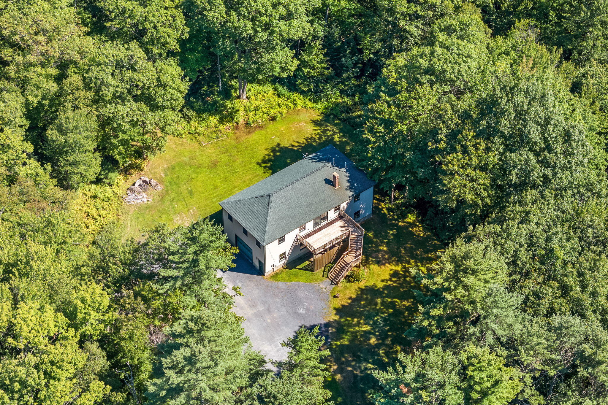 150 River Road Property Photo 5