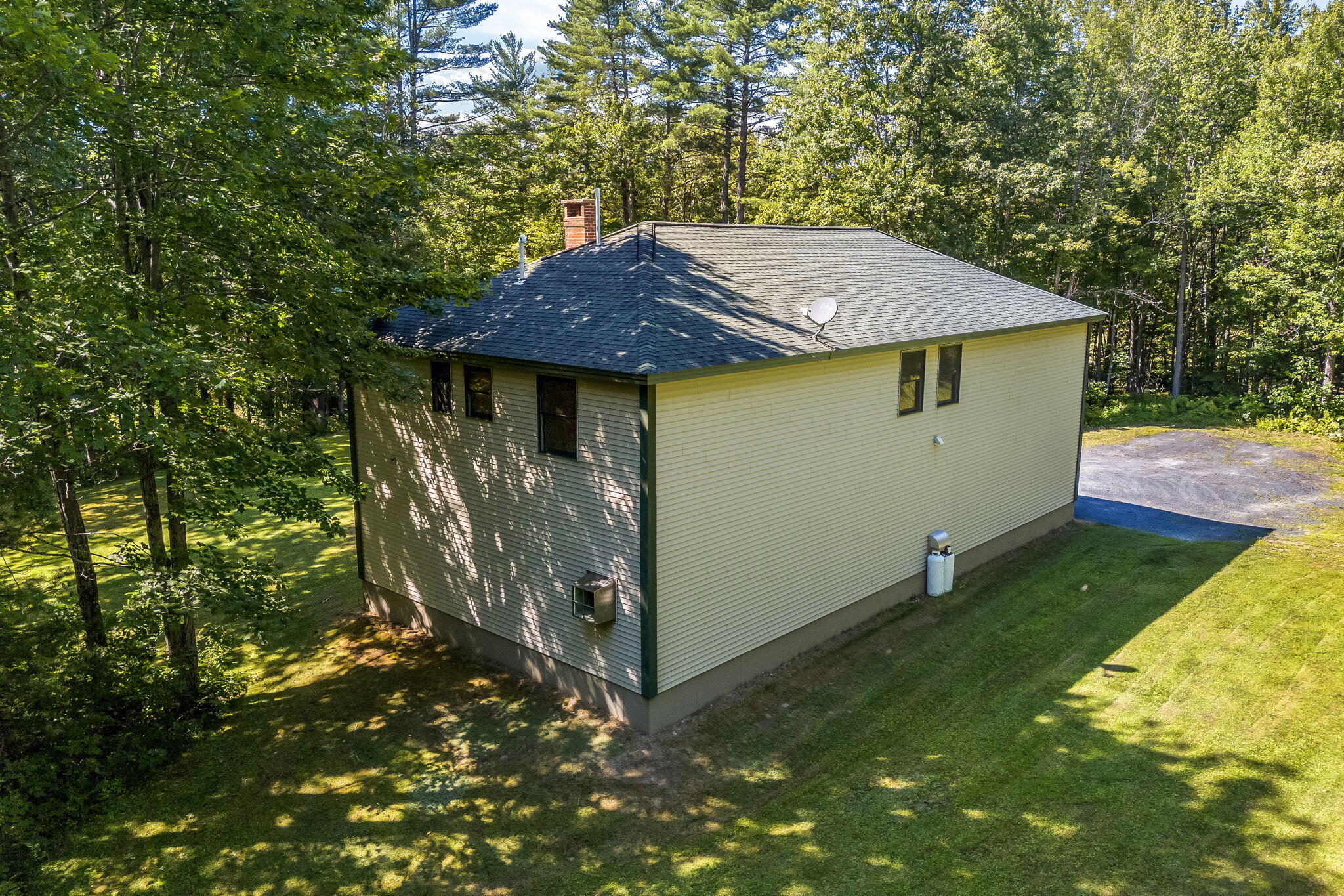 150 River Road Property Photo 8