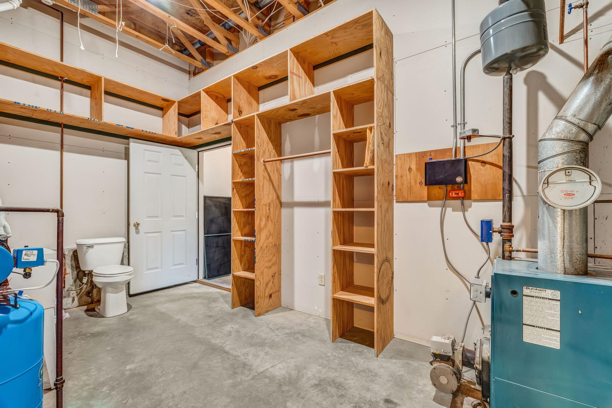 150 River Road Property Photo 26