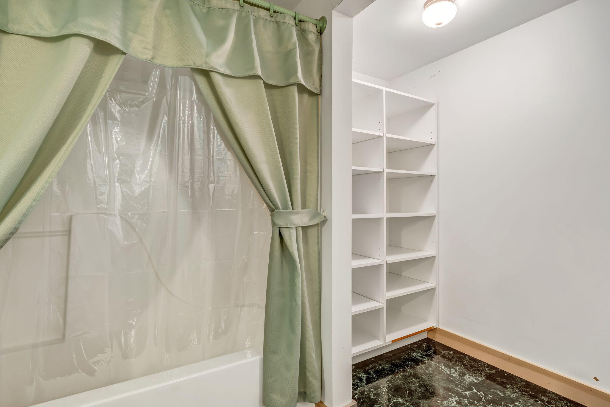 150 River Road Property Photo 31