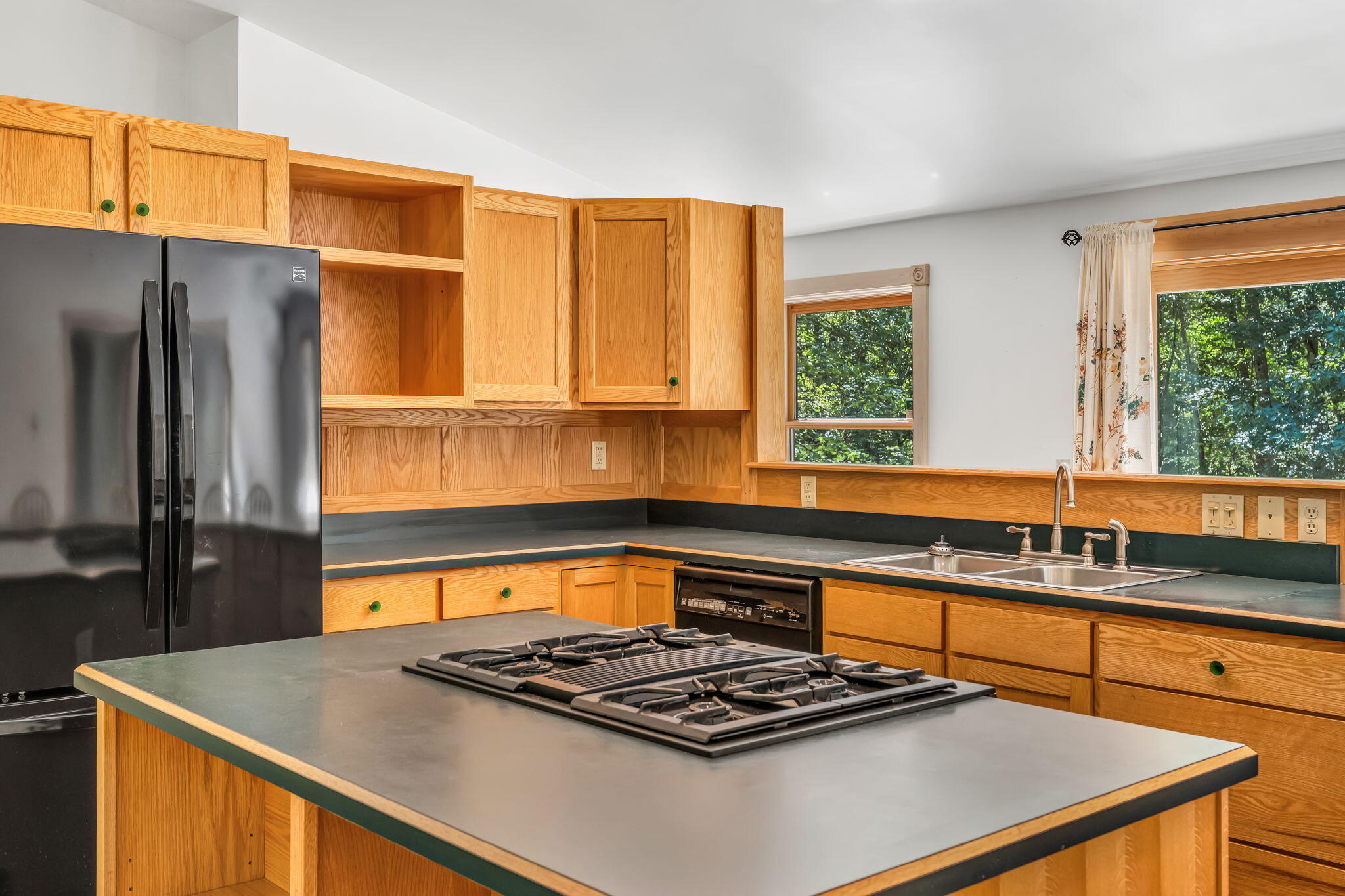 150 River Road Property Photo 45