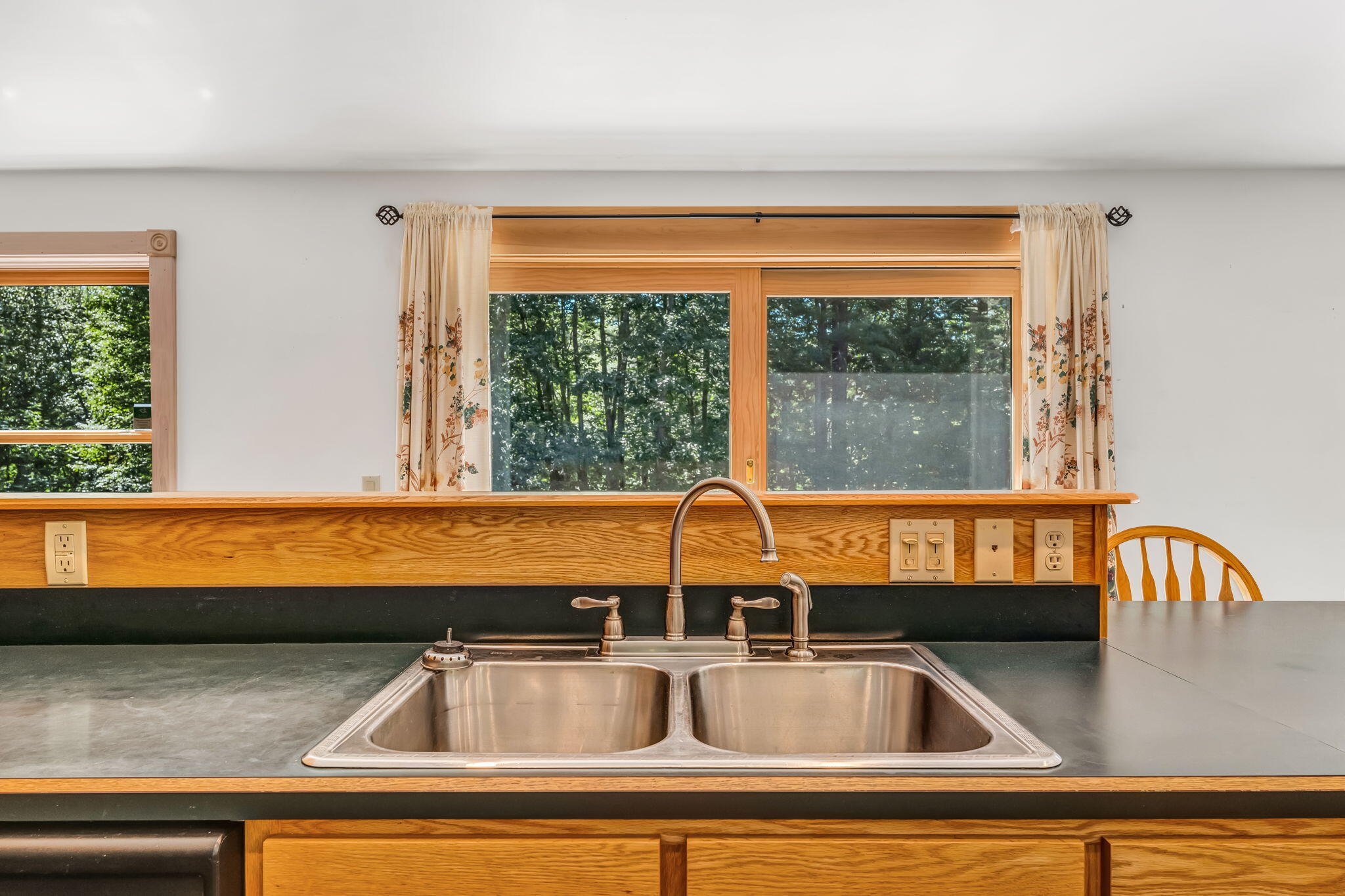 150 River Road Property Photo 47