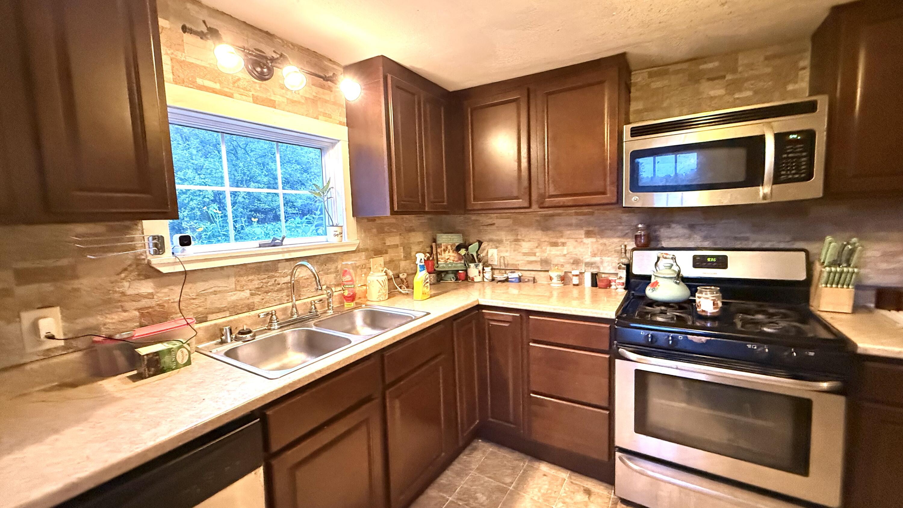 1123 South Street Property Photo 8