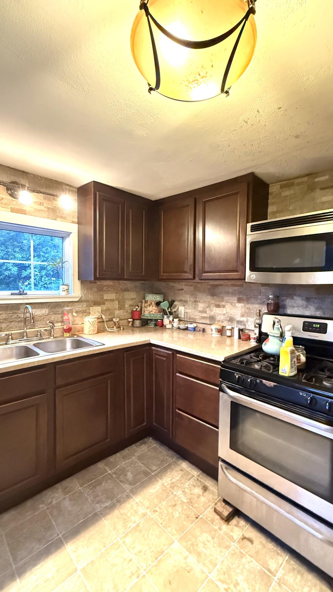 1123 South Street Property Photo 12