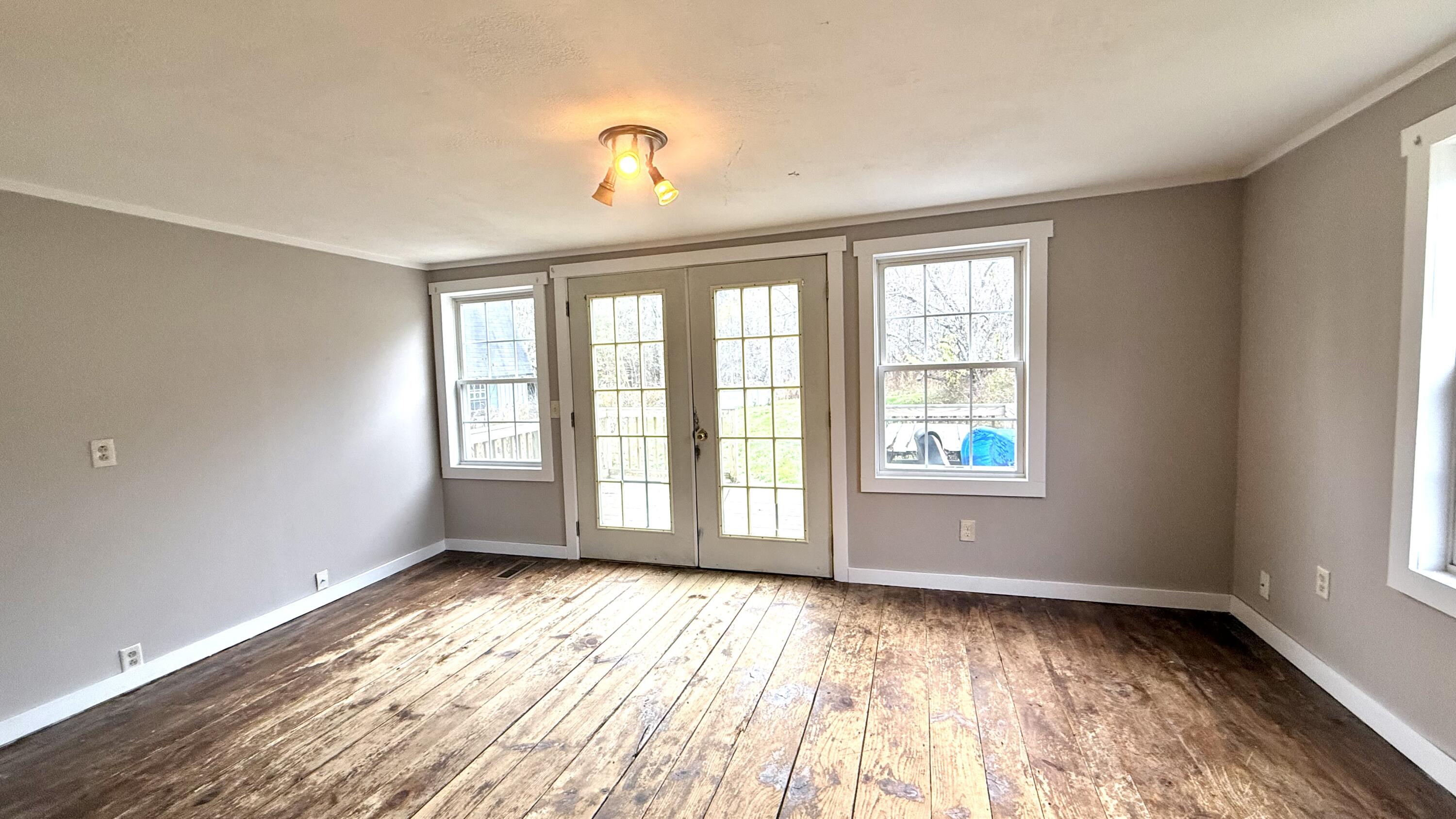 1123 South Street Property Photo 24