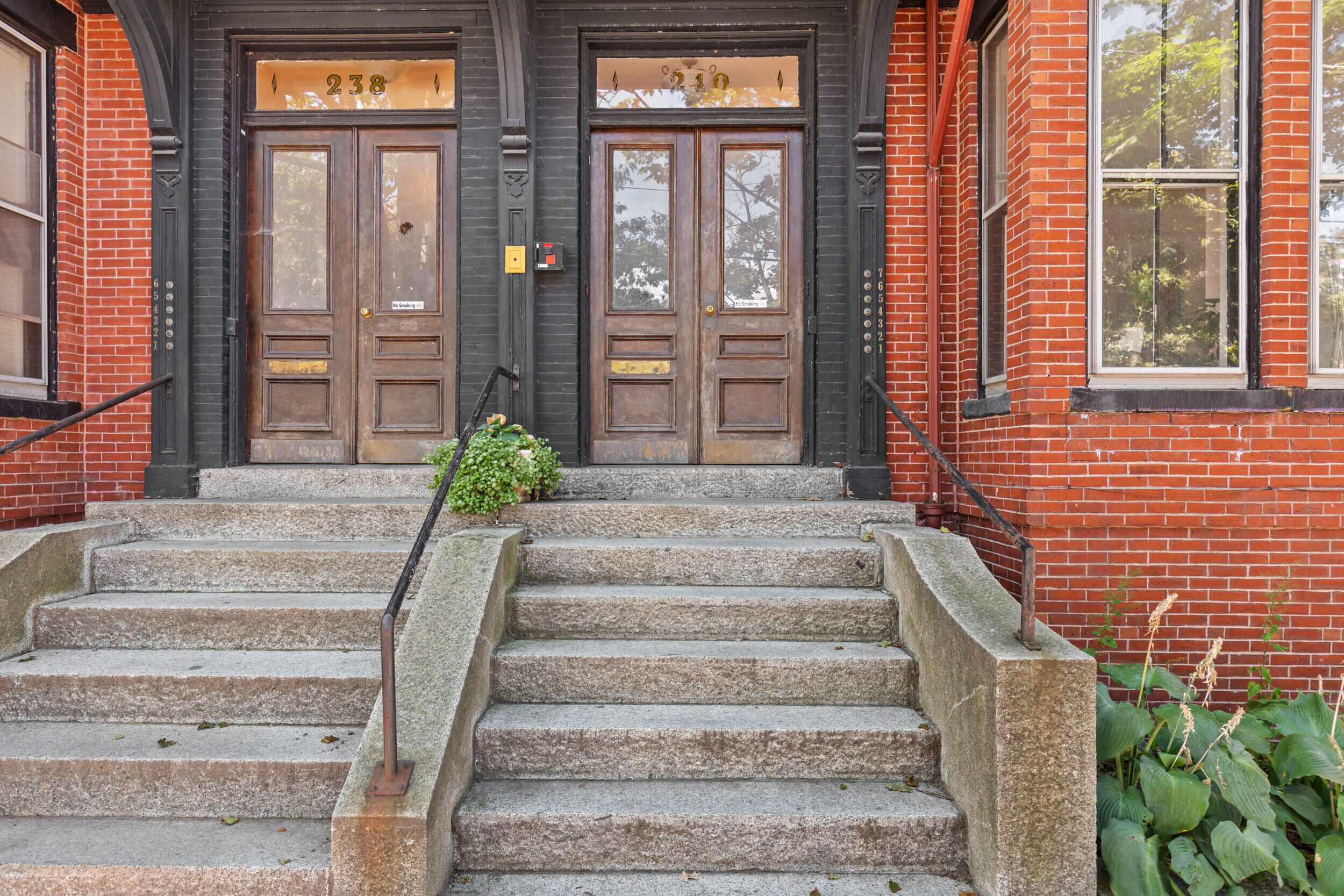 240 State Street Property Photo 3