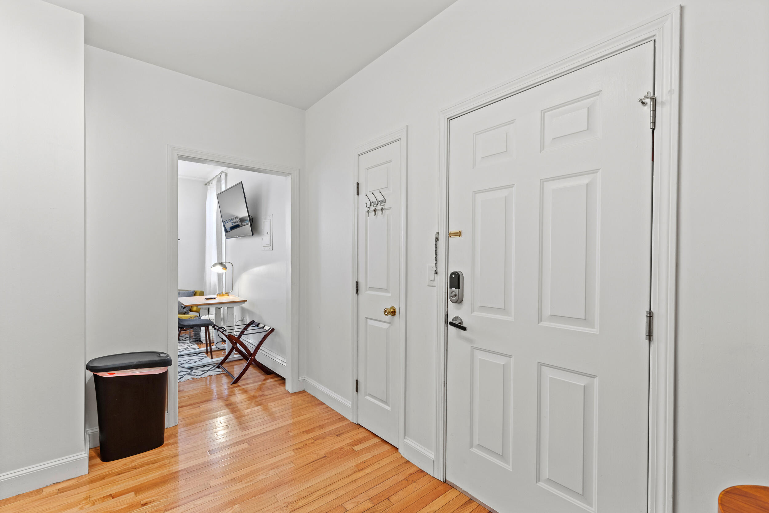 240 State Street Property Photo 12