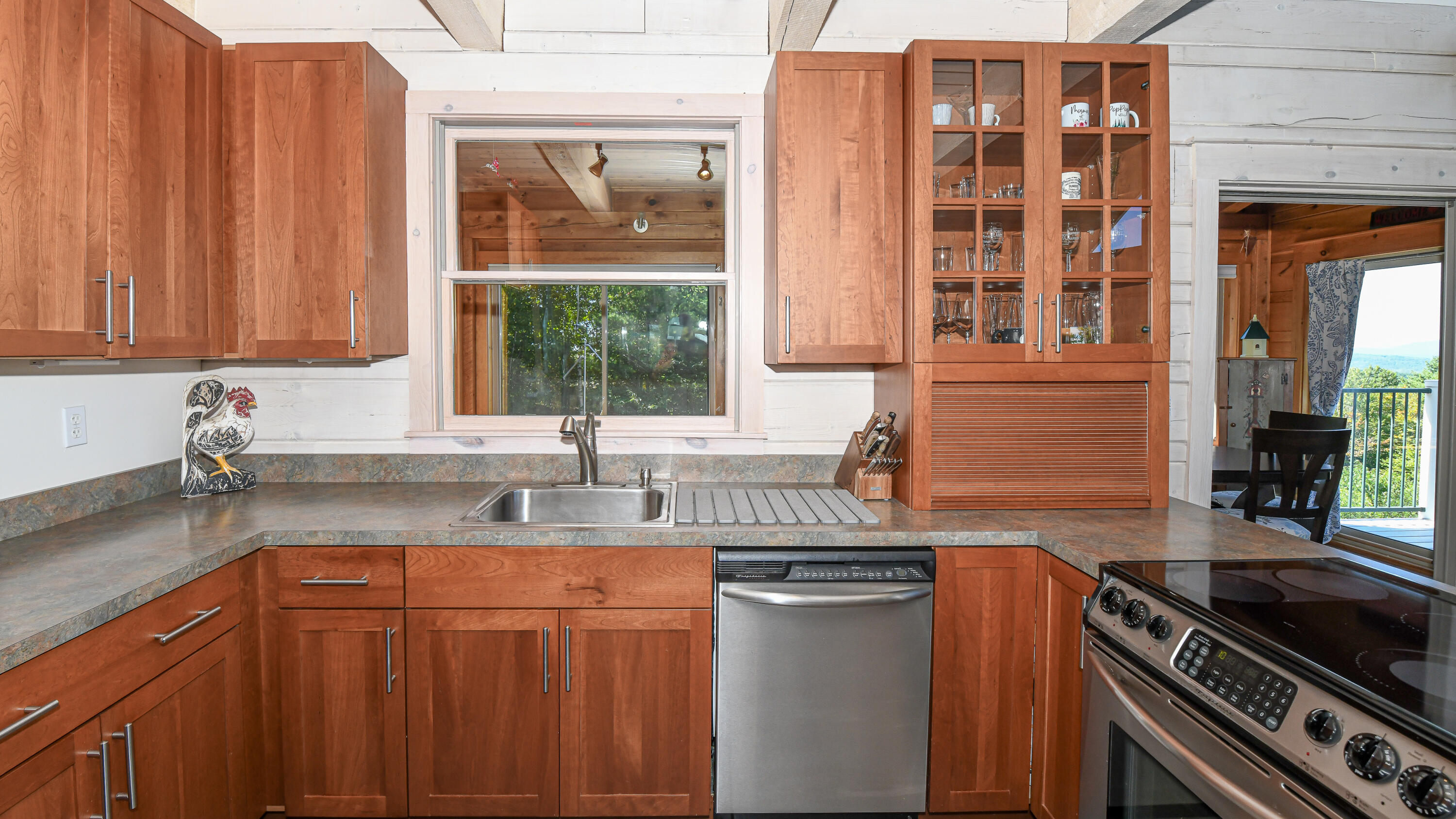 97 Kezar Heights Property Photo 37