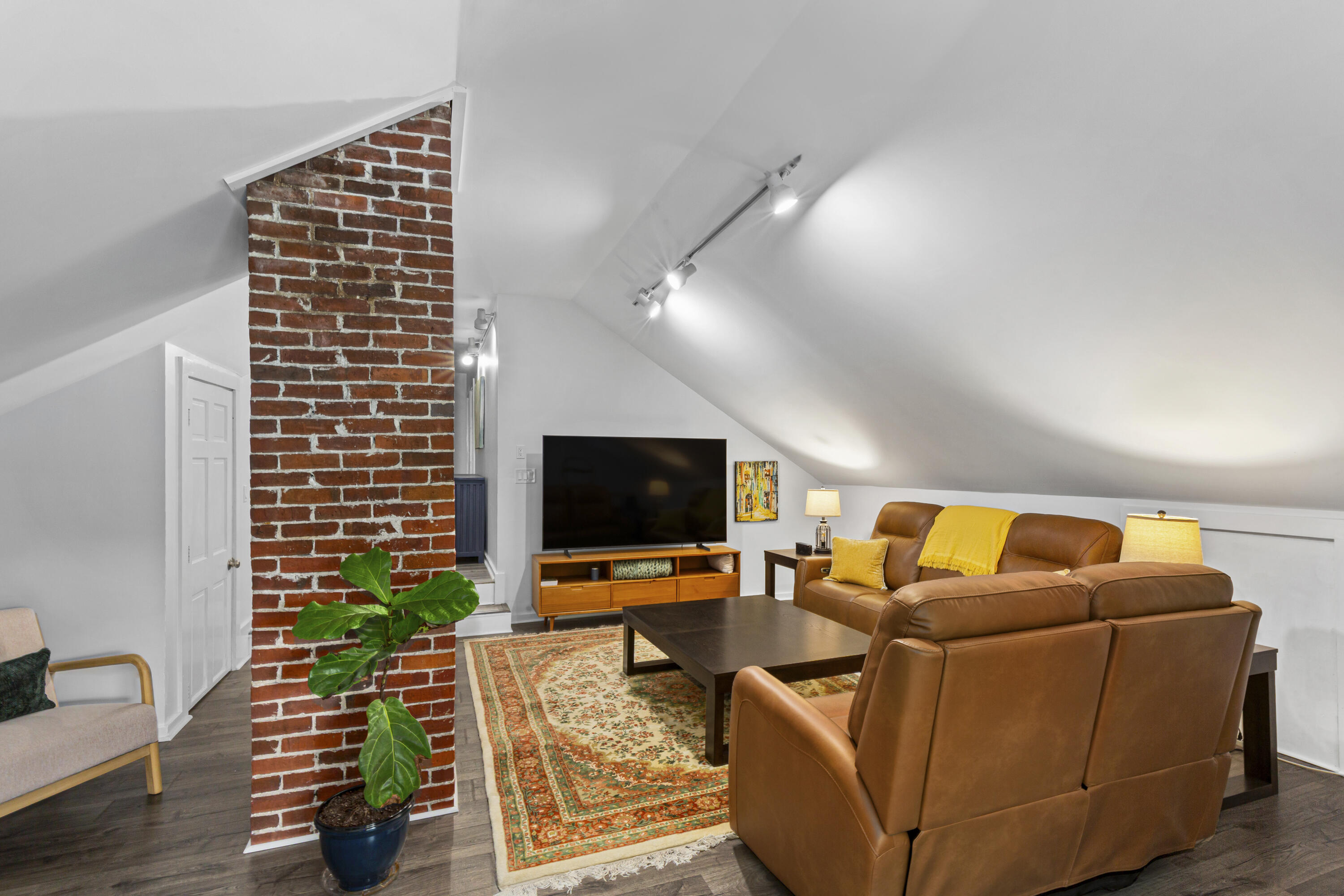 56 Elm Street Property Photo 19