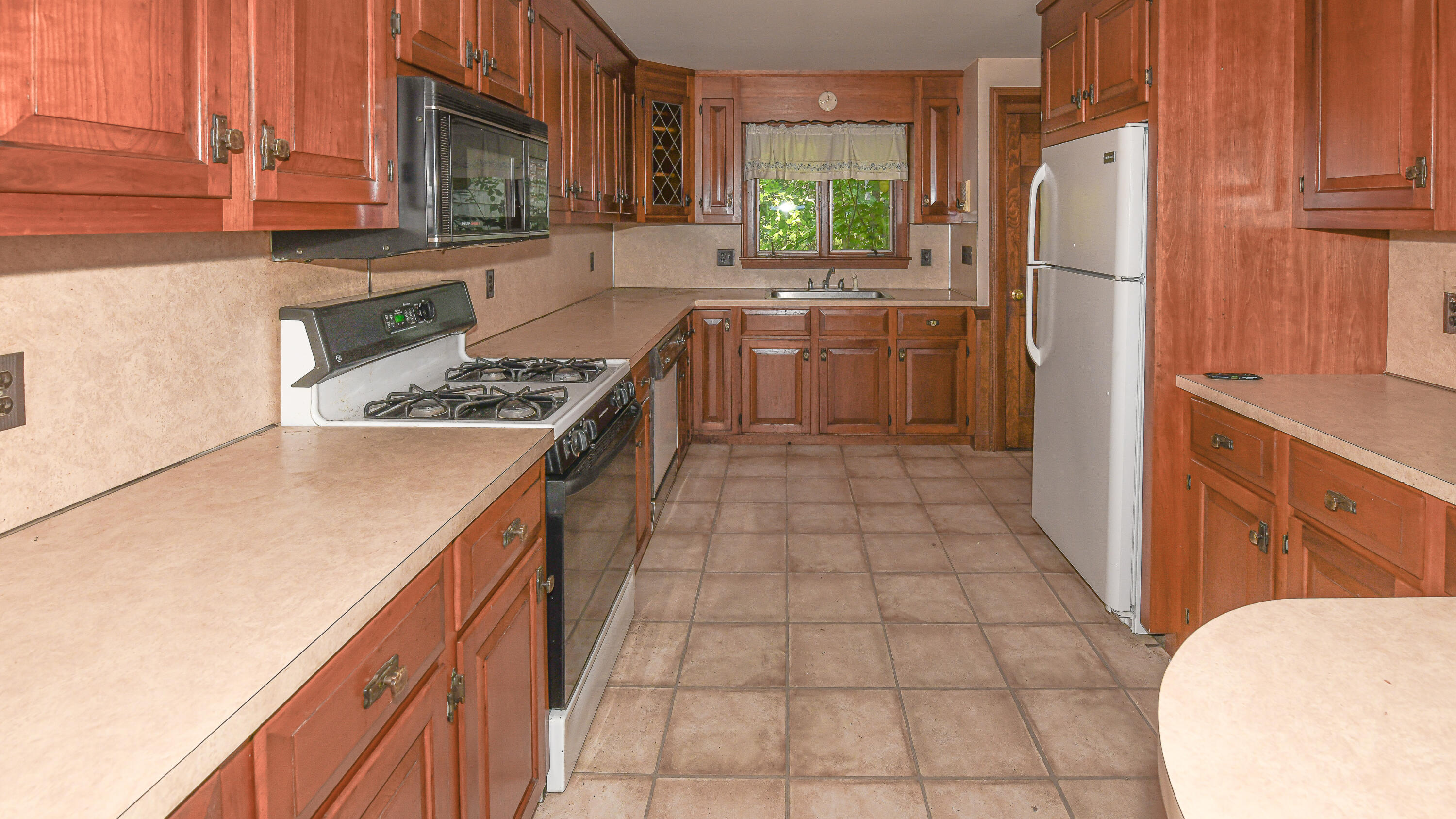 112 Hawk Mountain Road Property Photo 12