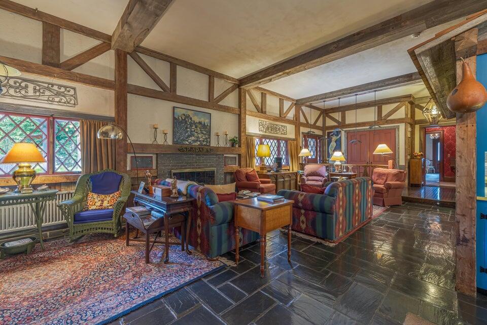 80 State Street Property Photo 41