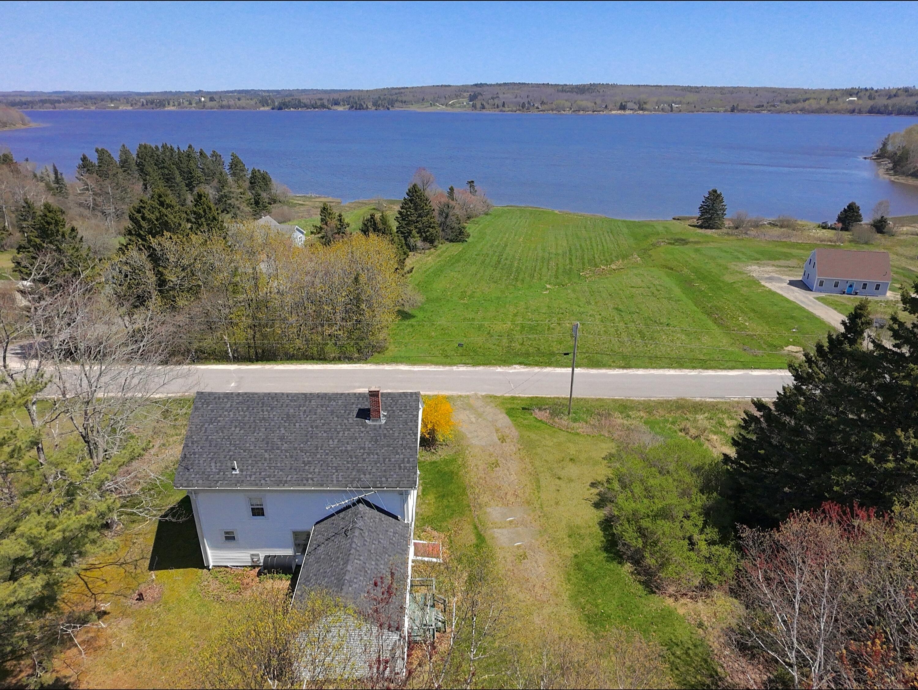 337 W Side Road Property Photo 2