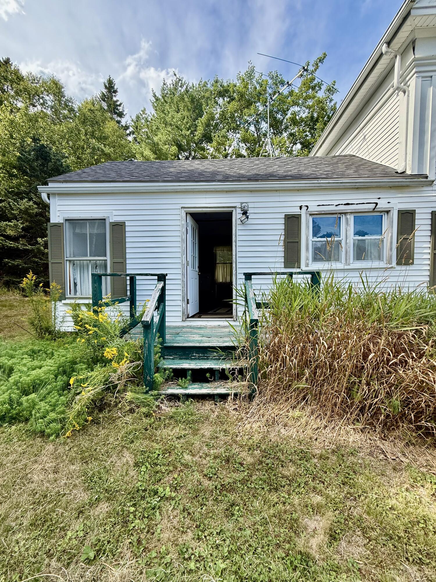 337 W Side Road Property Photo 60