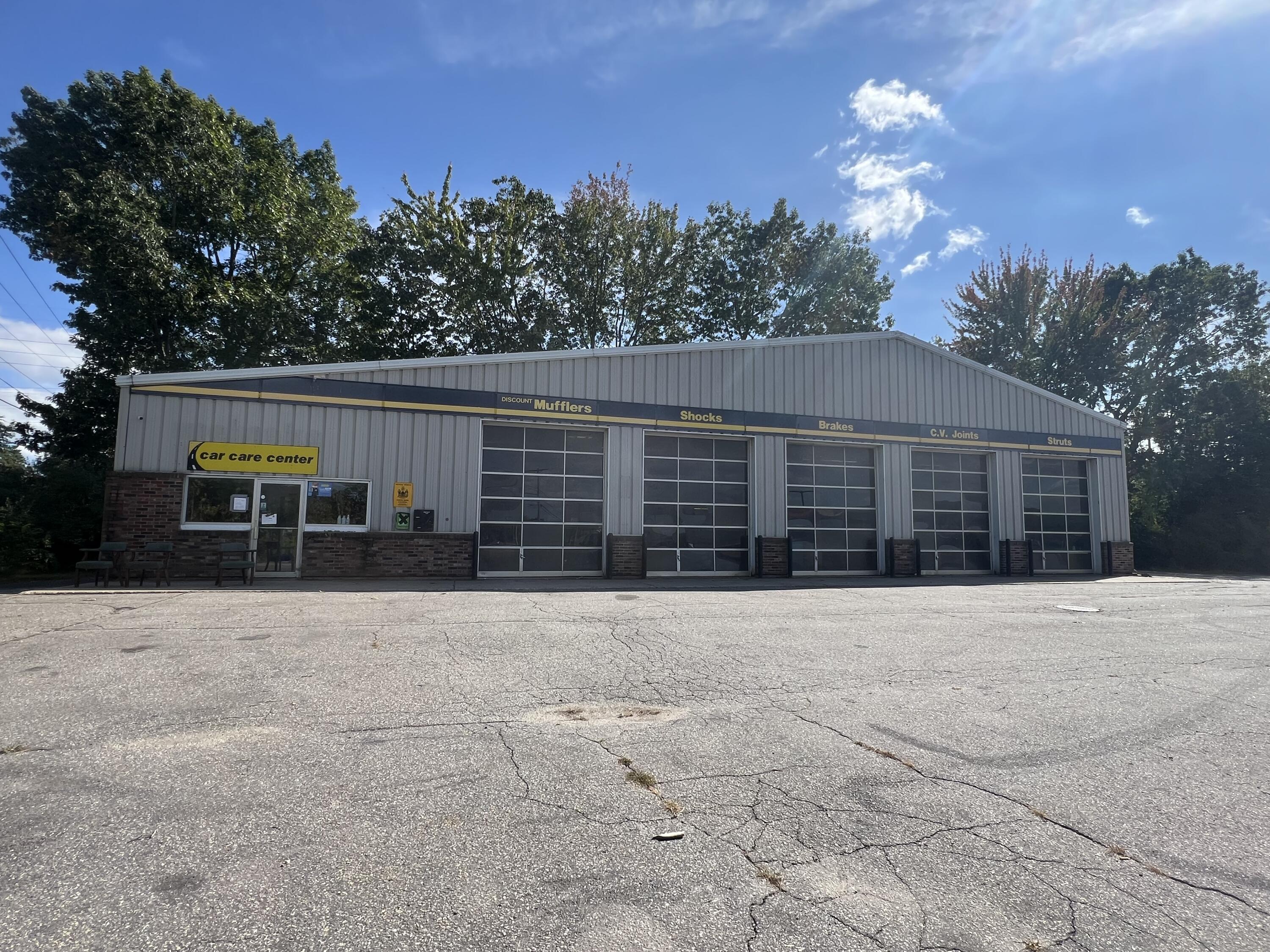 6 Topsham Fair Mall Road Property Photo 2