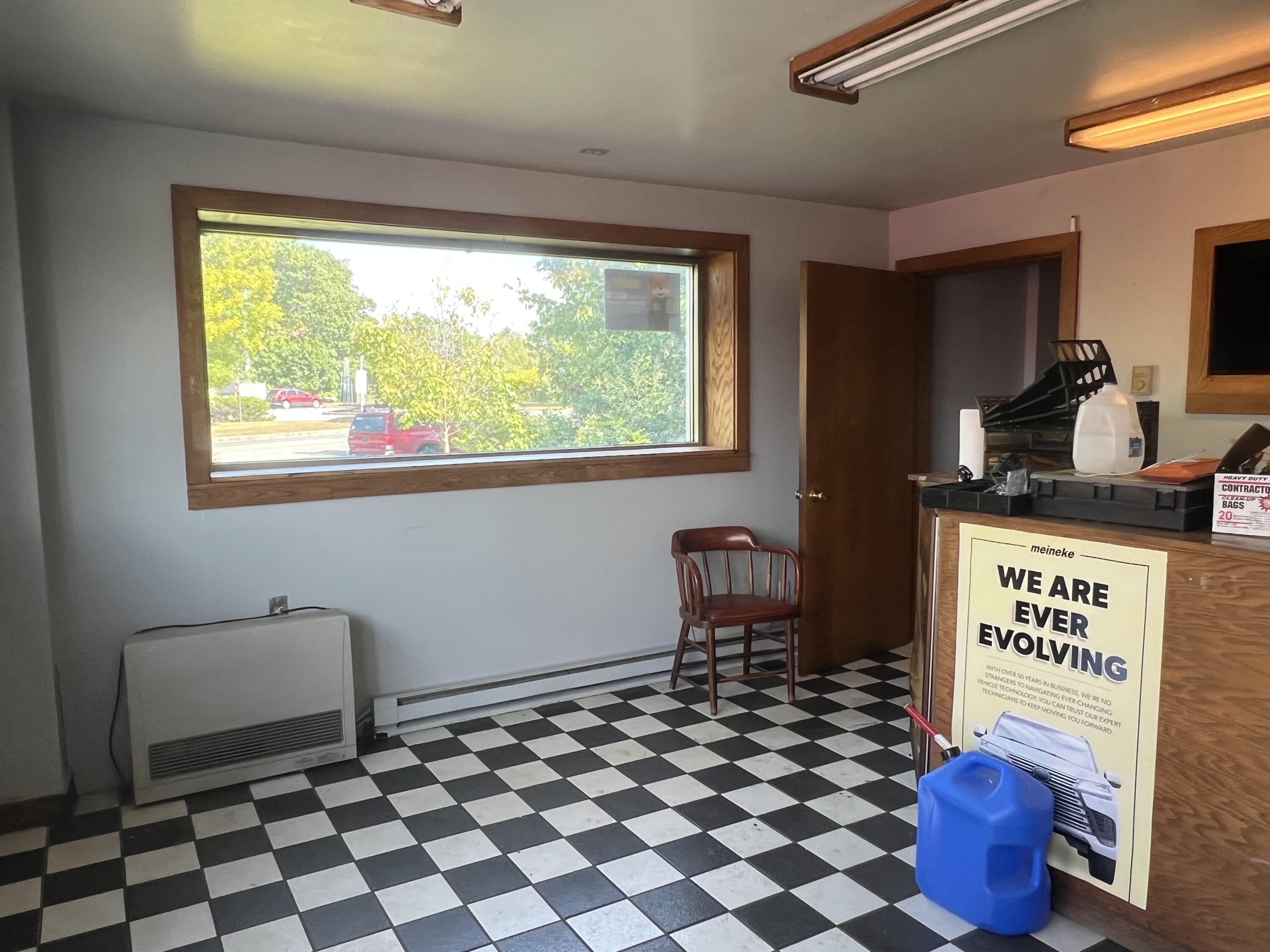 6 Topsham Fair Mall Road Property Photo 4