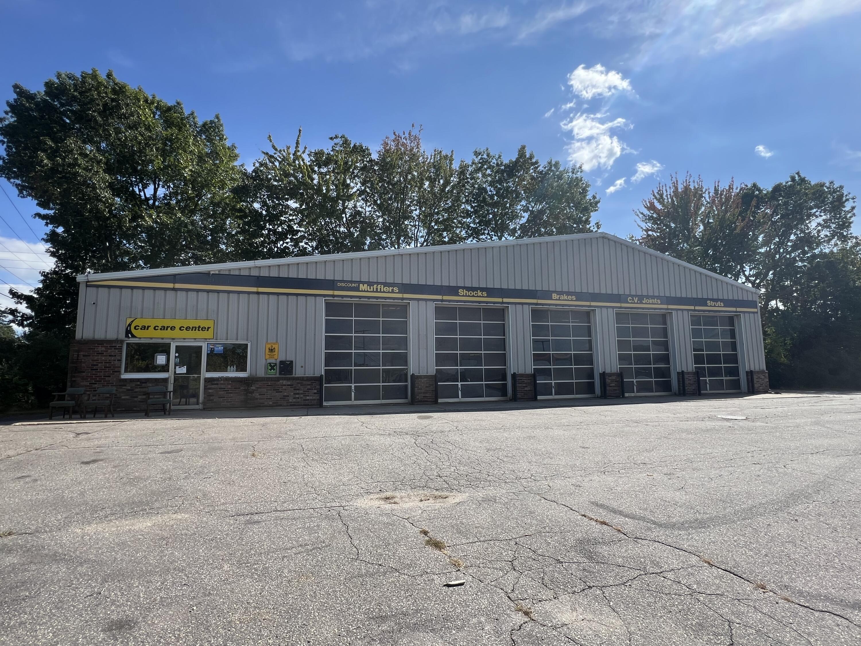 6 Topsham Fair Mall Road Property Photo 11