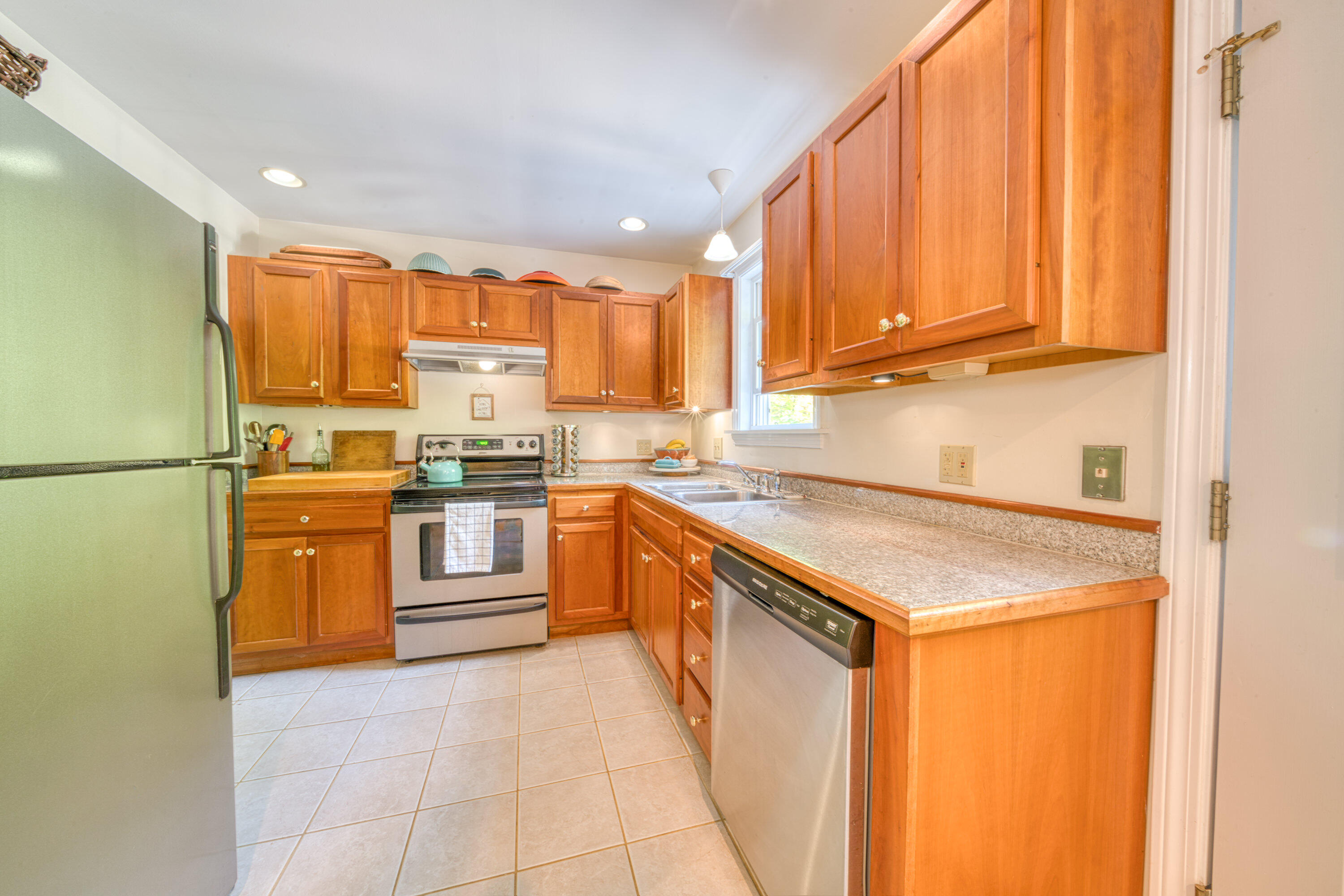 208 Congress Street Property Photo 5