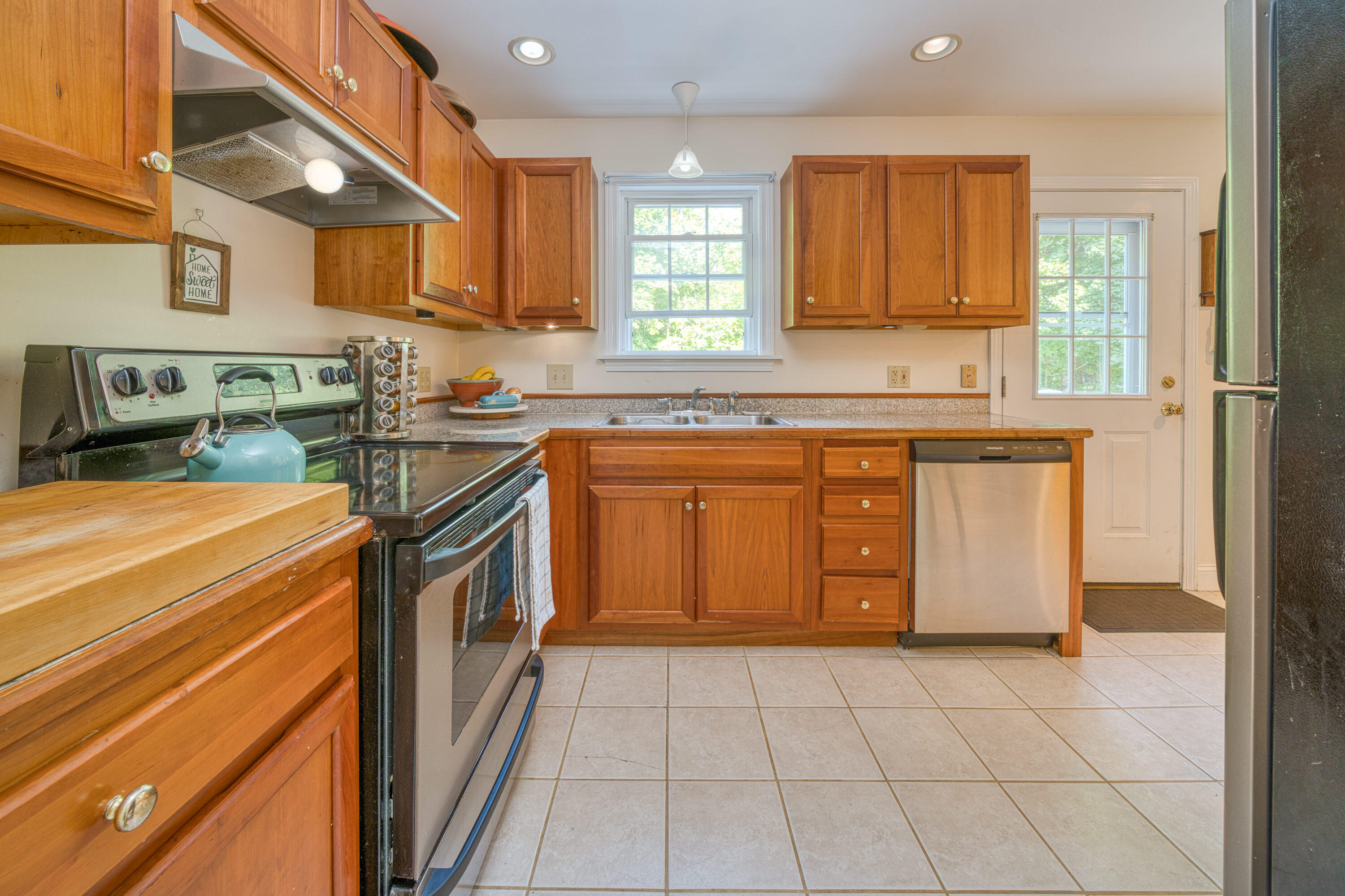 208 Congress Street Property Photo 6
