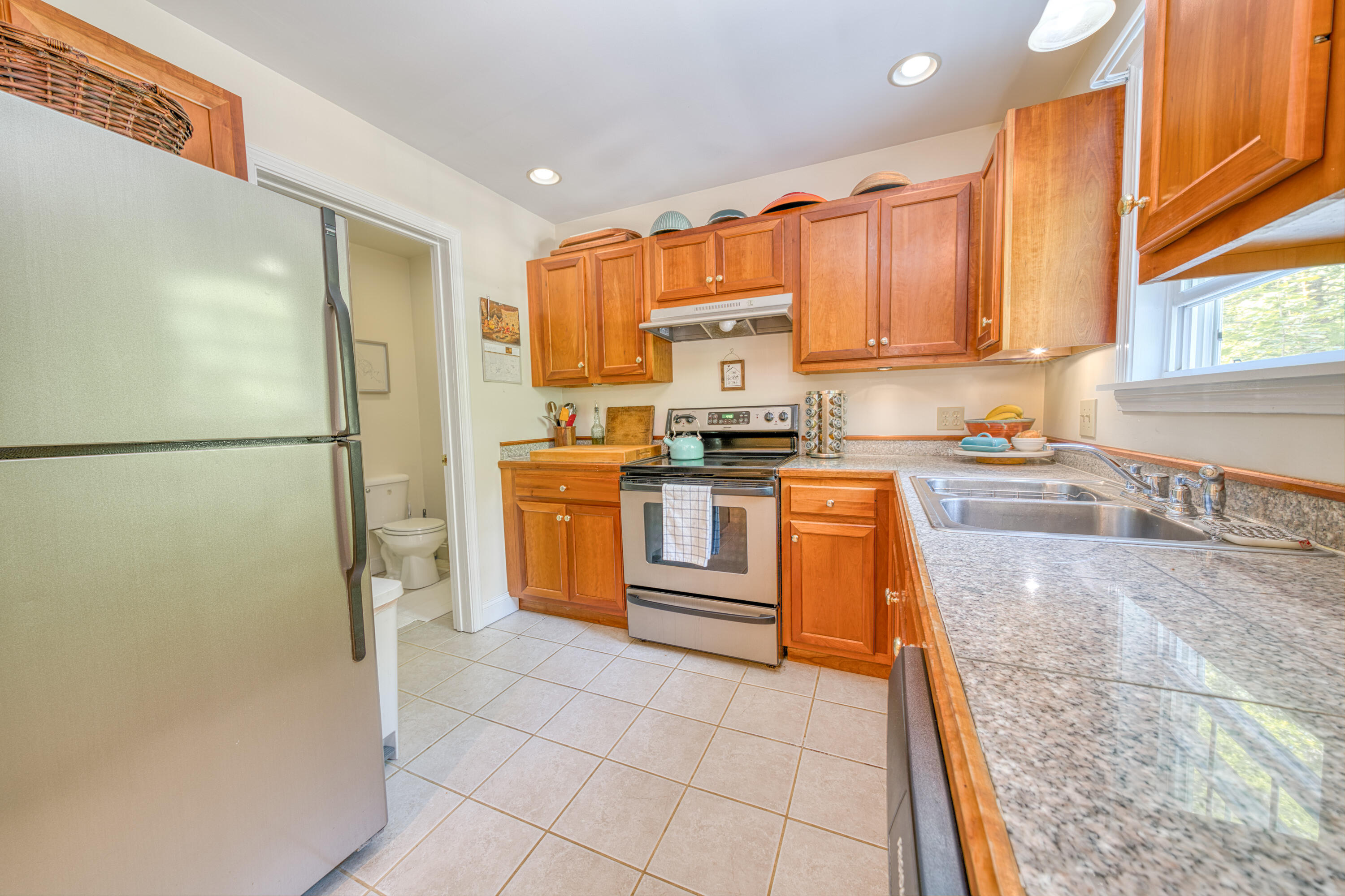 208 Congress Street Property Photo 7