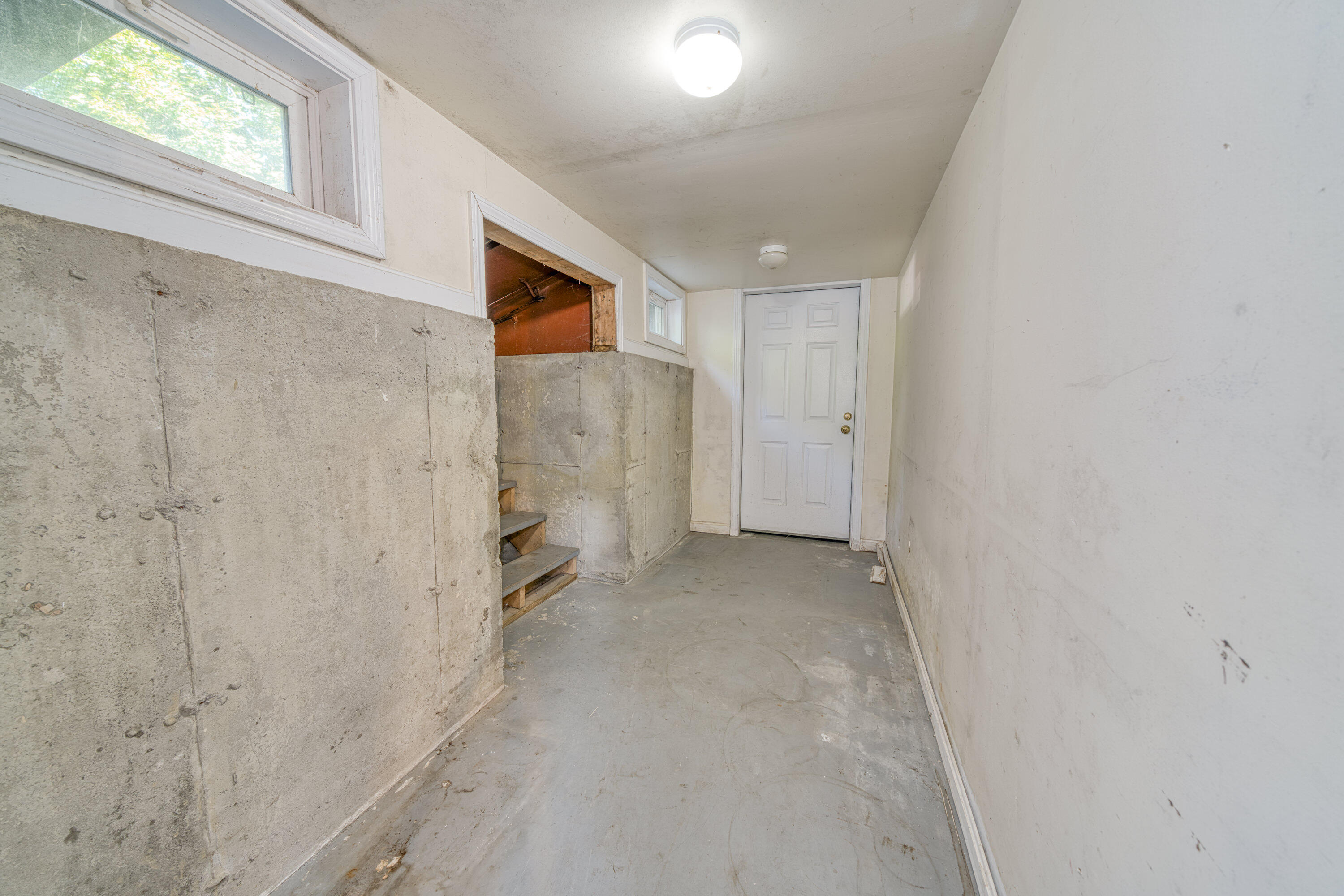 208 Congress Street Property Photo 31