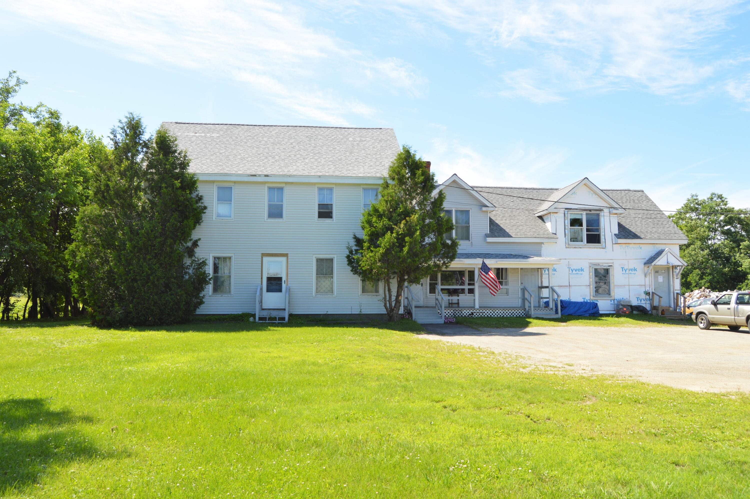 2 Swan Lake Avenue Property Photo 8