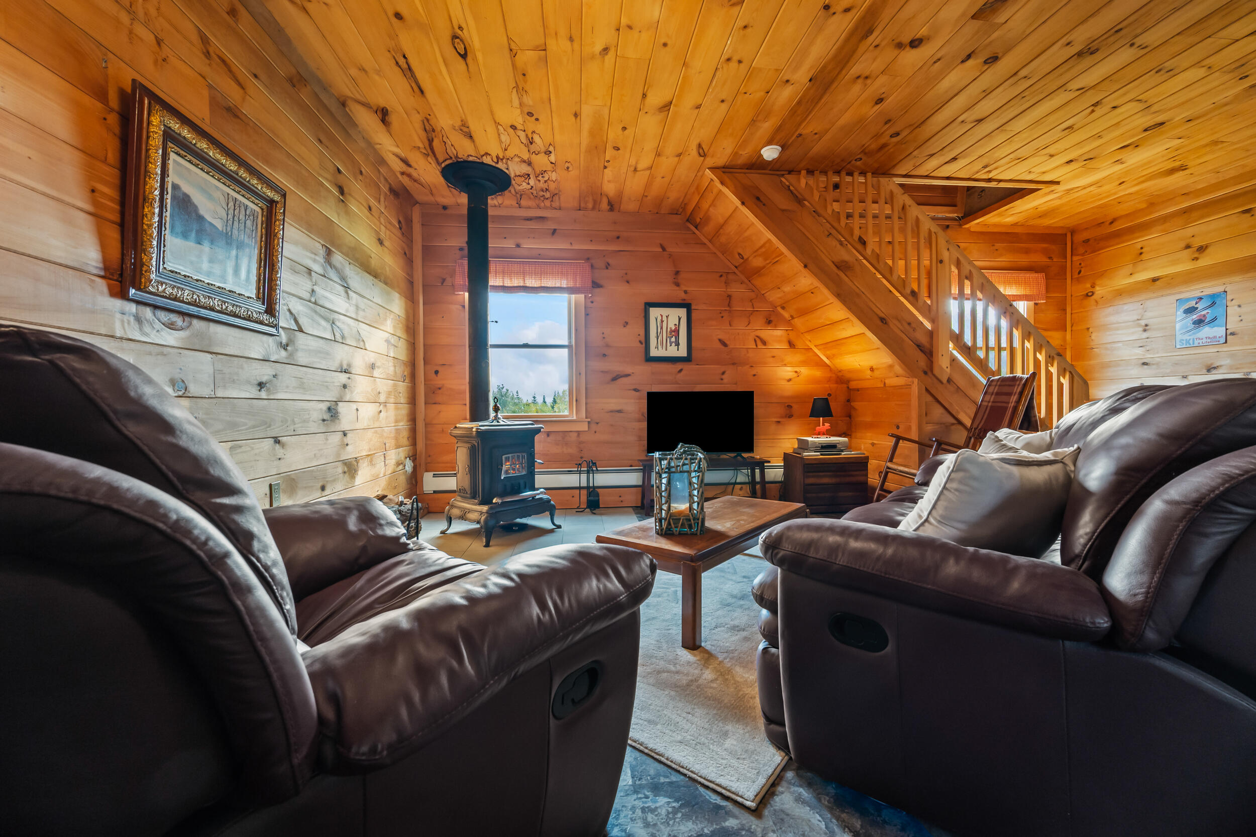 577 Loon Lake Road Property Photo 4