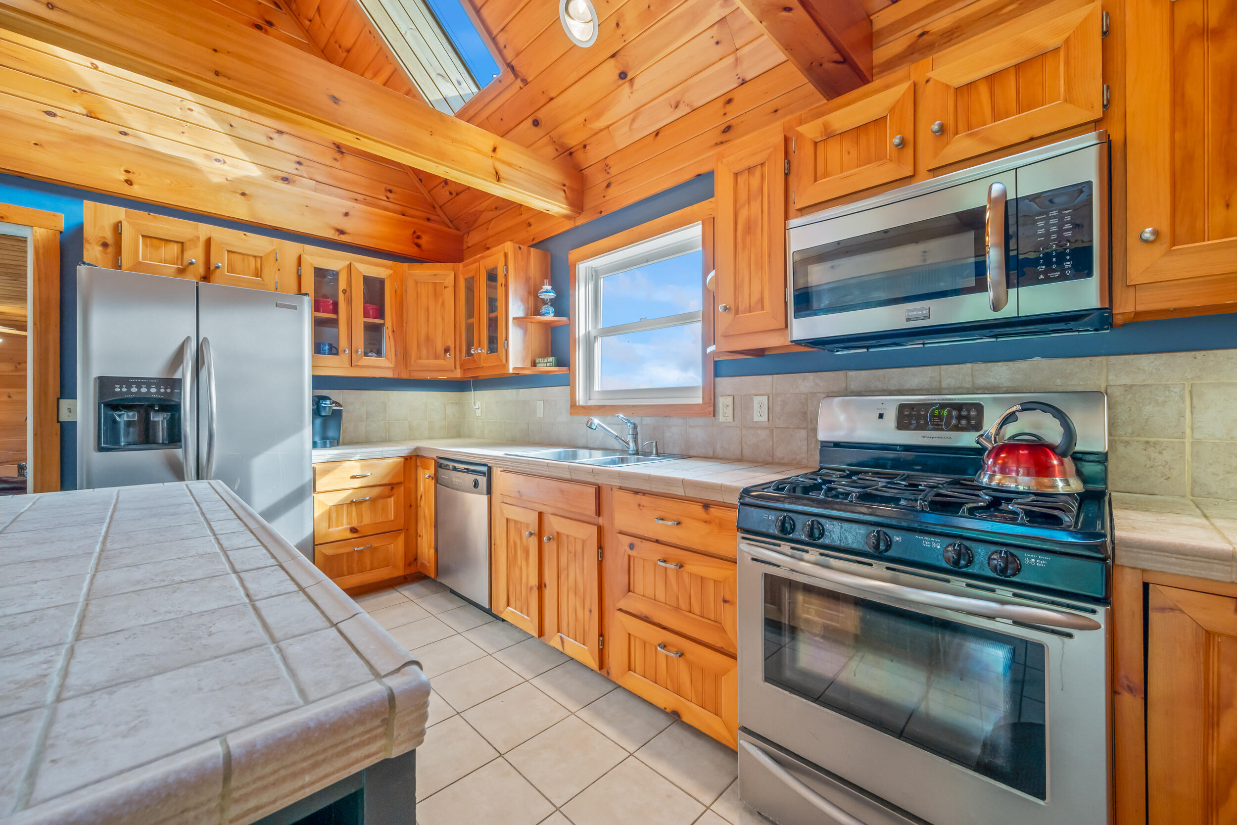 577 Loon Lake Road Property Photo 5