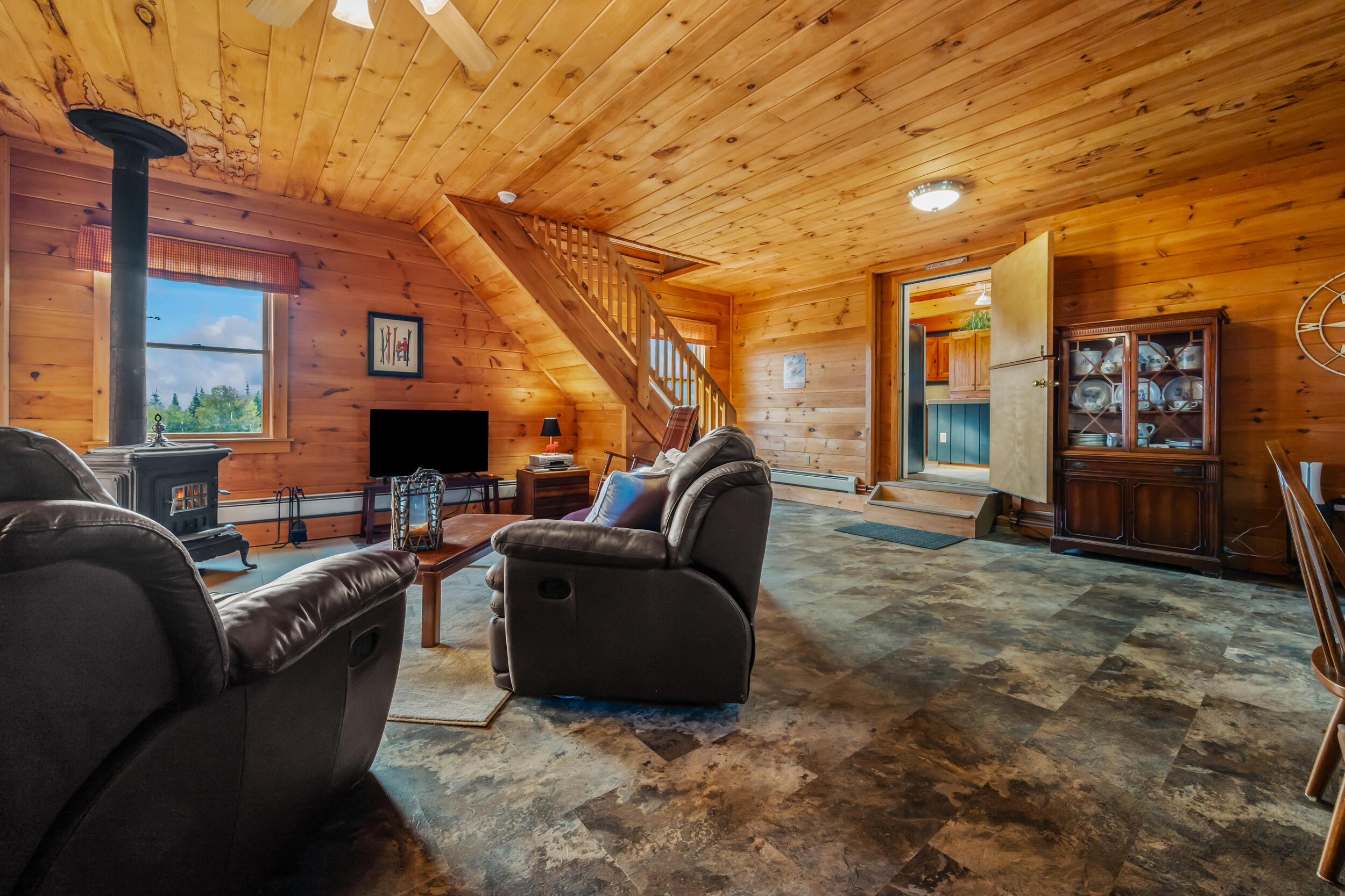 577 Loon Lake Road Property Photo 22