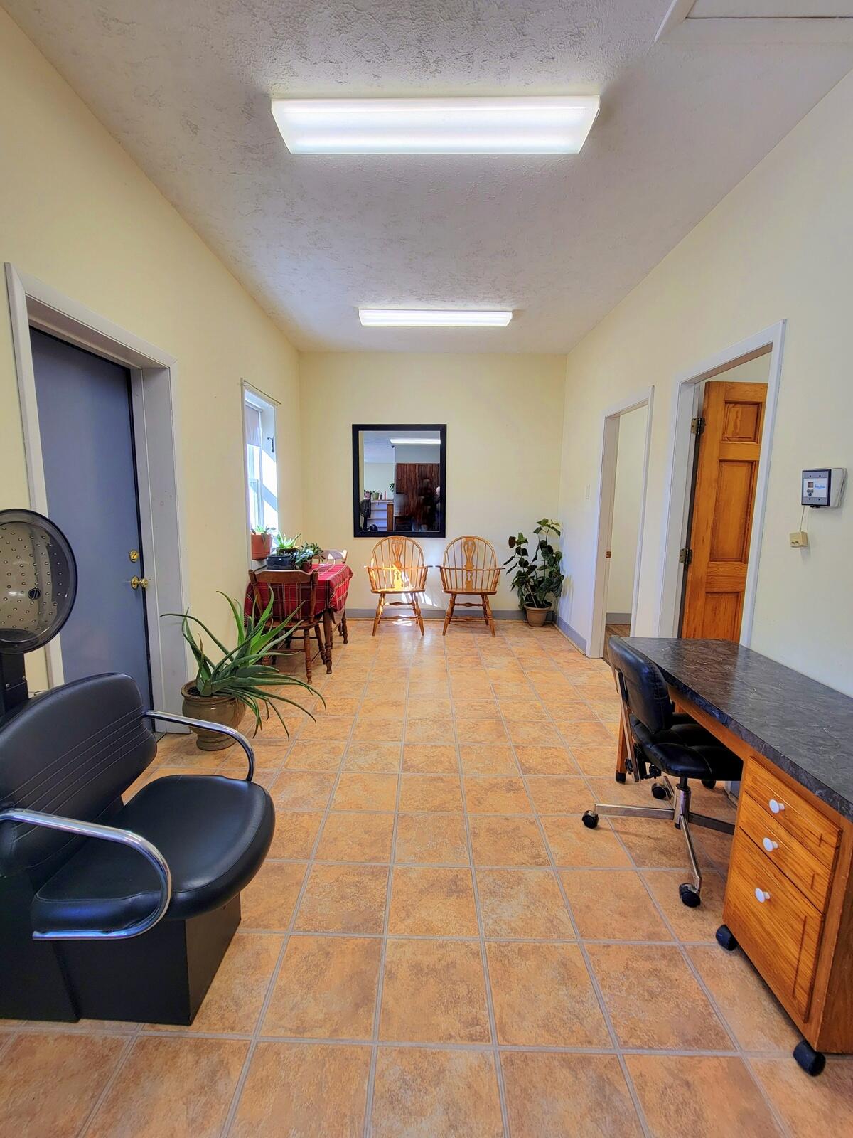 399 Wilton Road Property Photo 15
