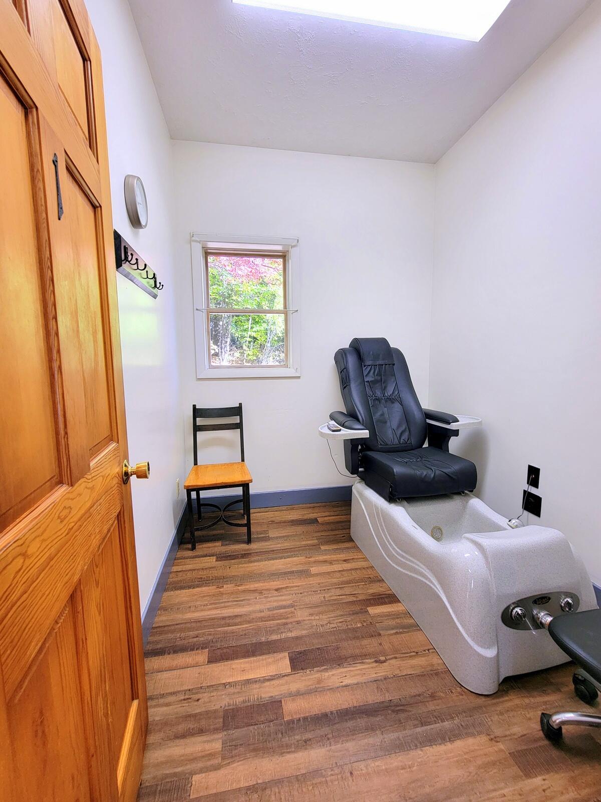 399 Wilton Road Property Photo 16