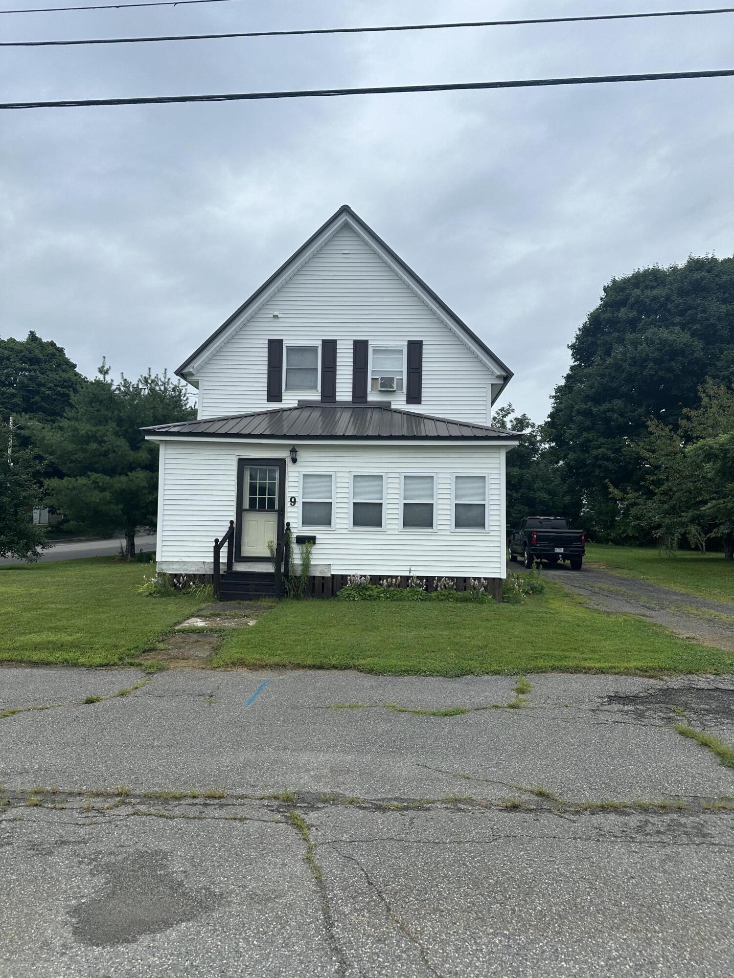 9 Maple Street Property Photo 3