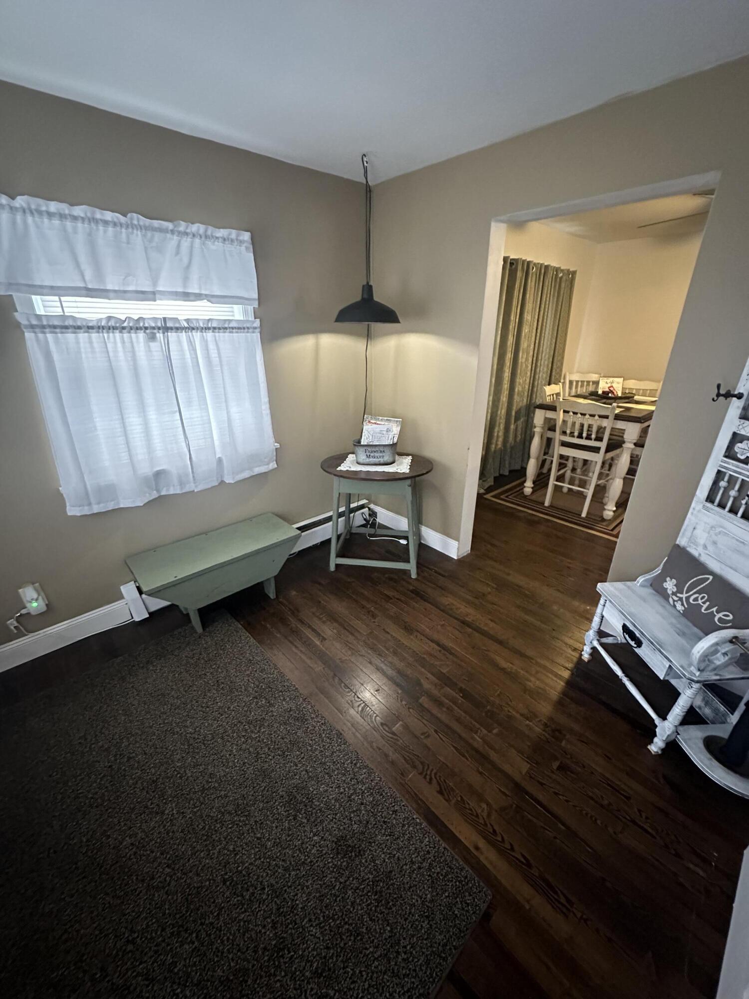 9 Maple Street Property Photo 6