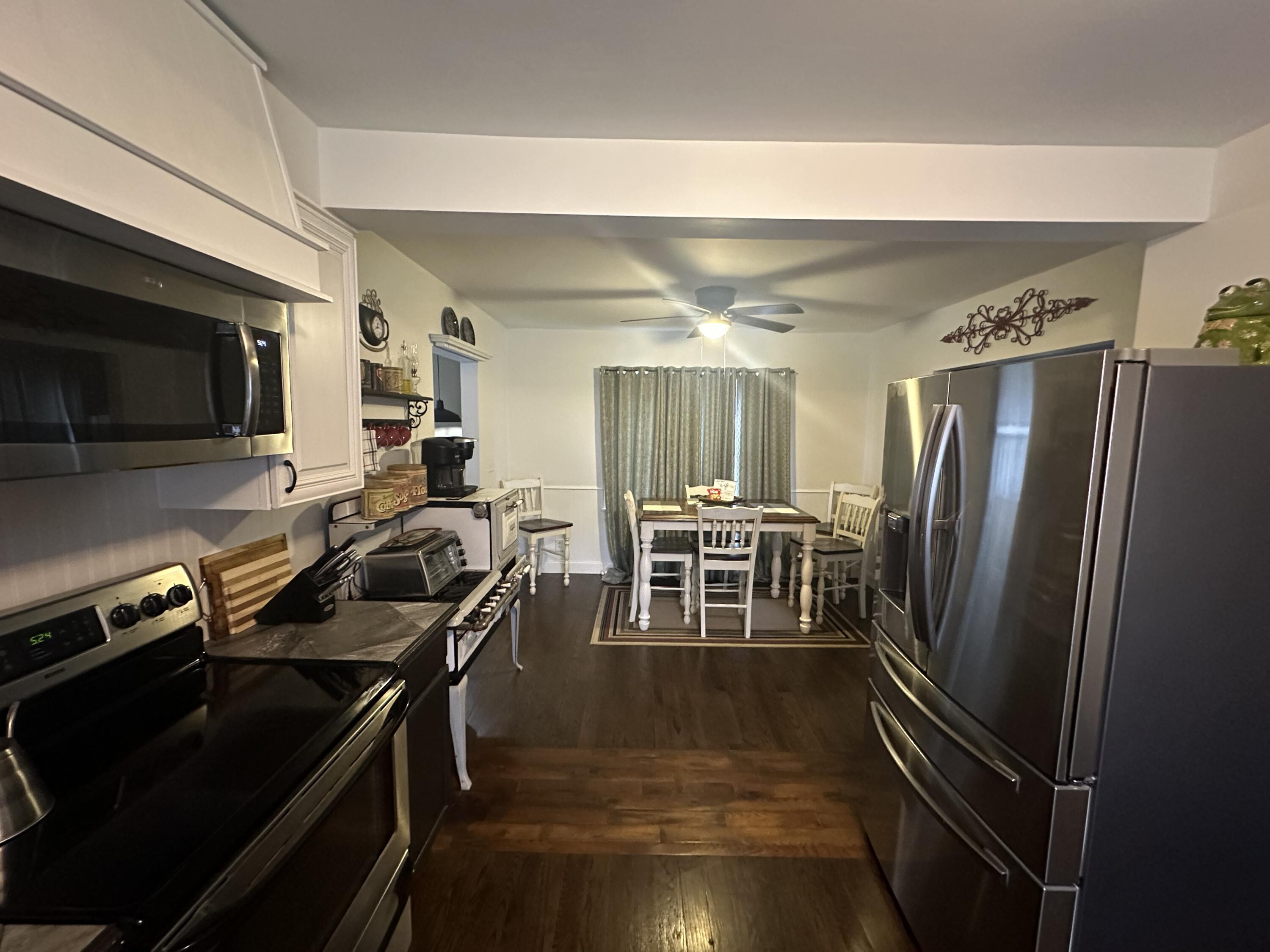 9 Maple Street Property Photo 9