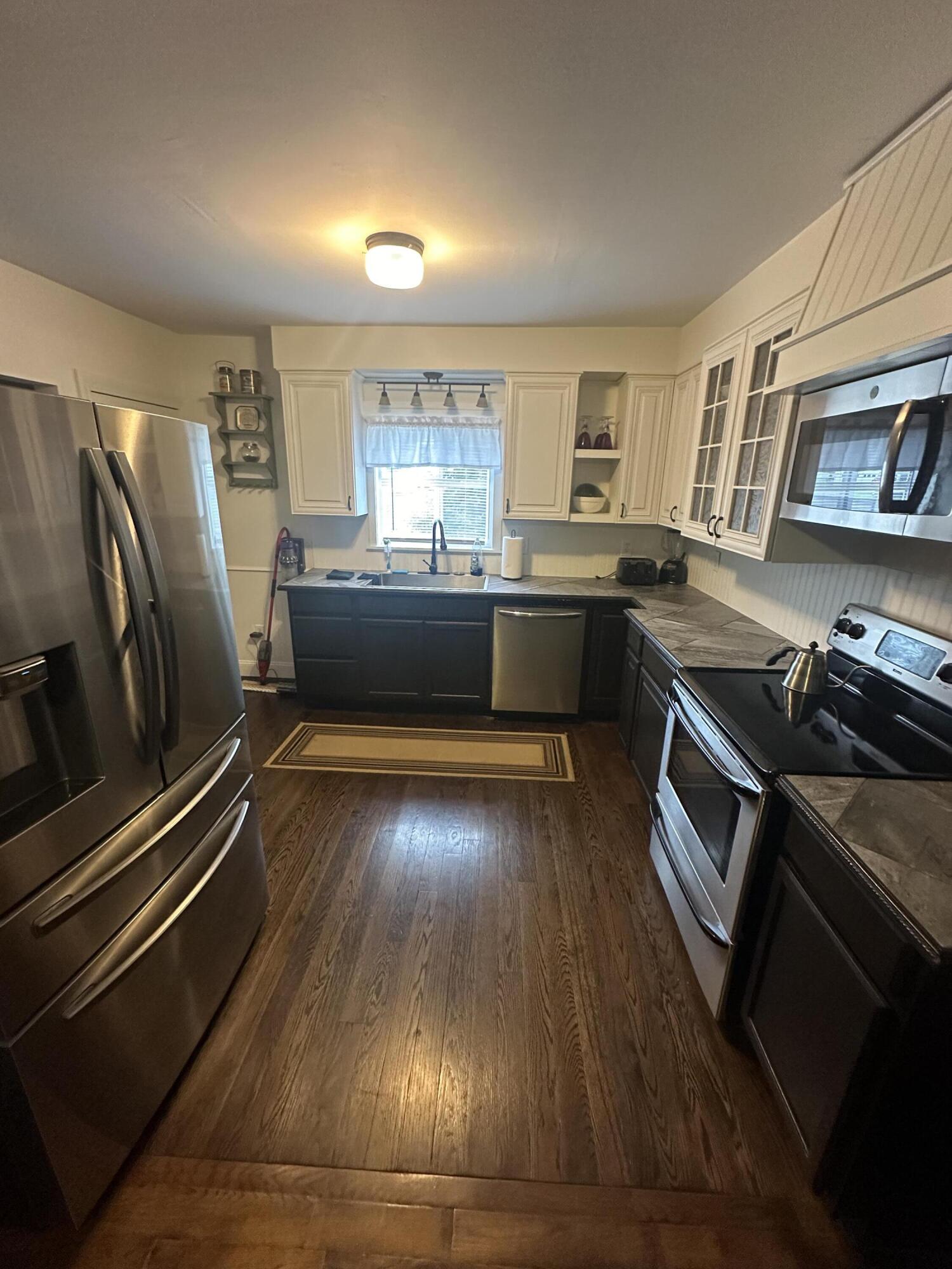 9 Maple Street Property Photo 11