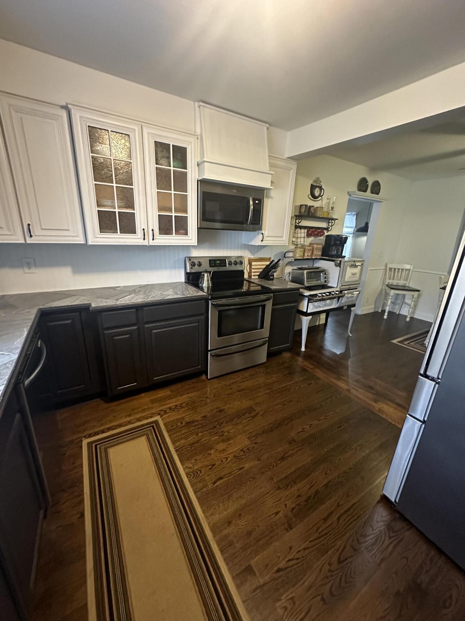 9 Maple Street Property Photo 12