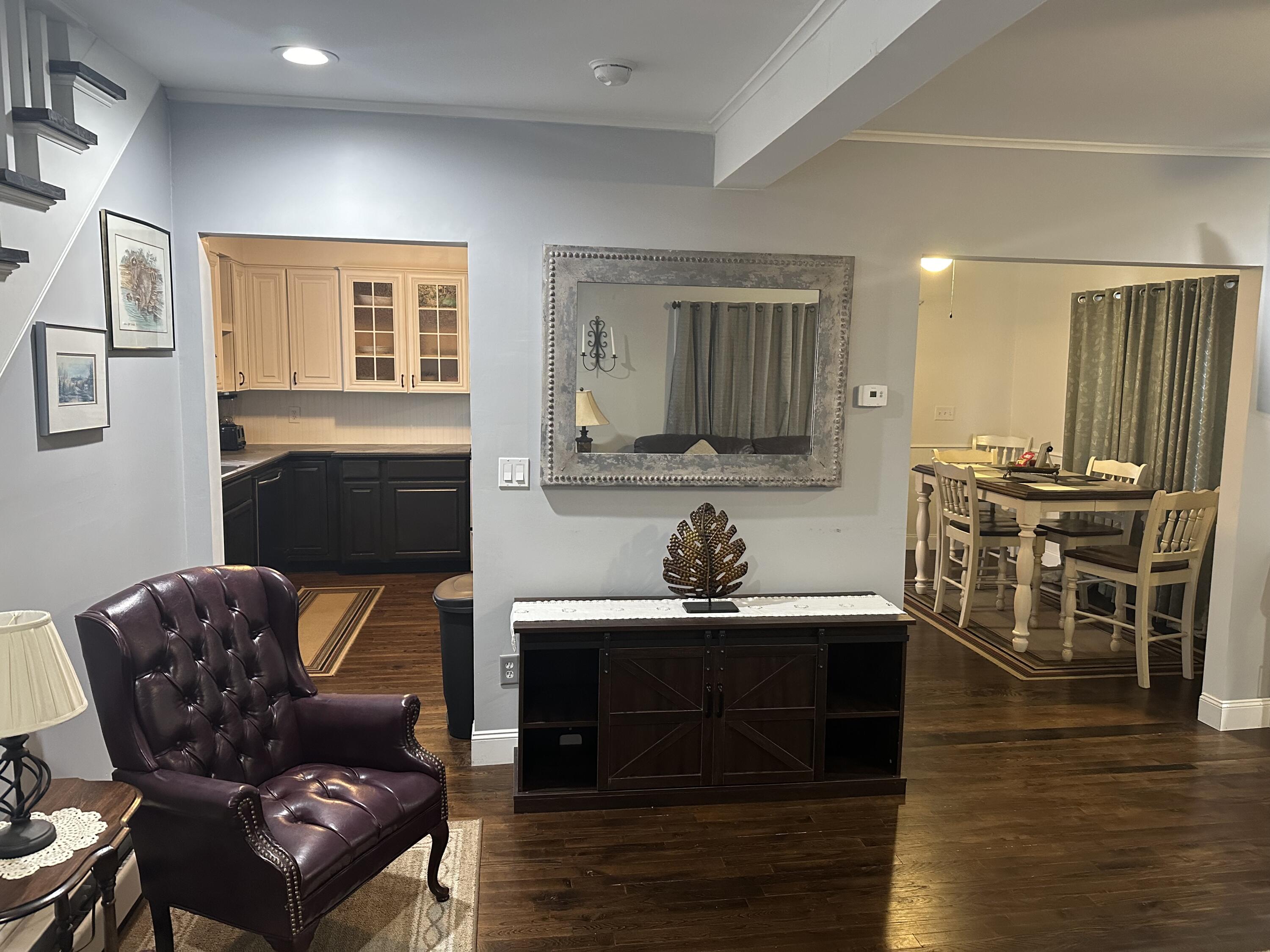 9 Maple Street Property Photo 15