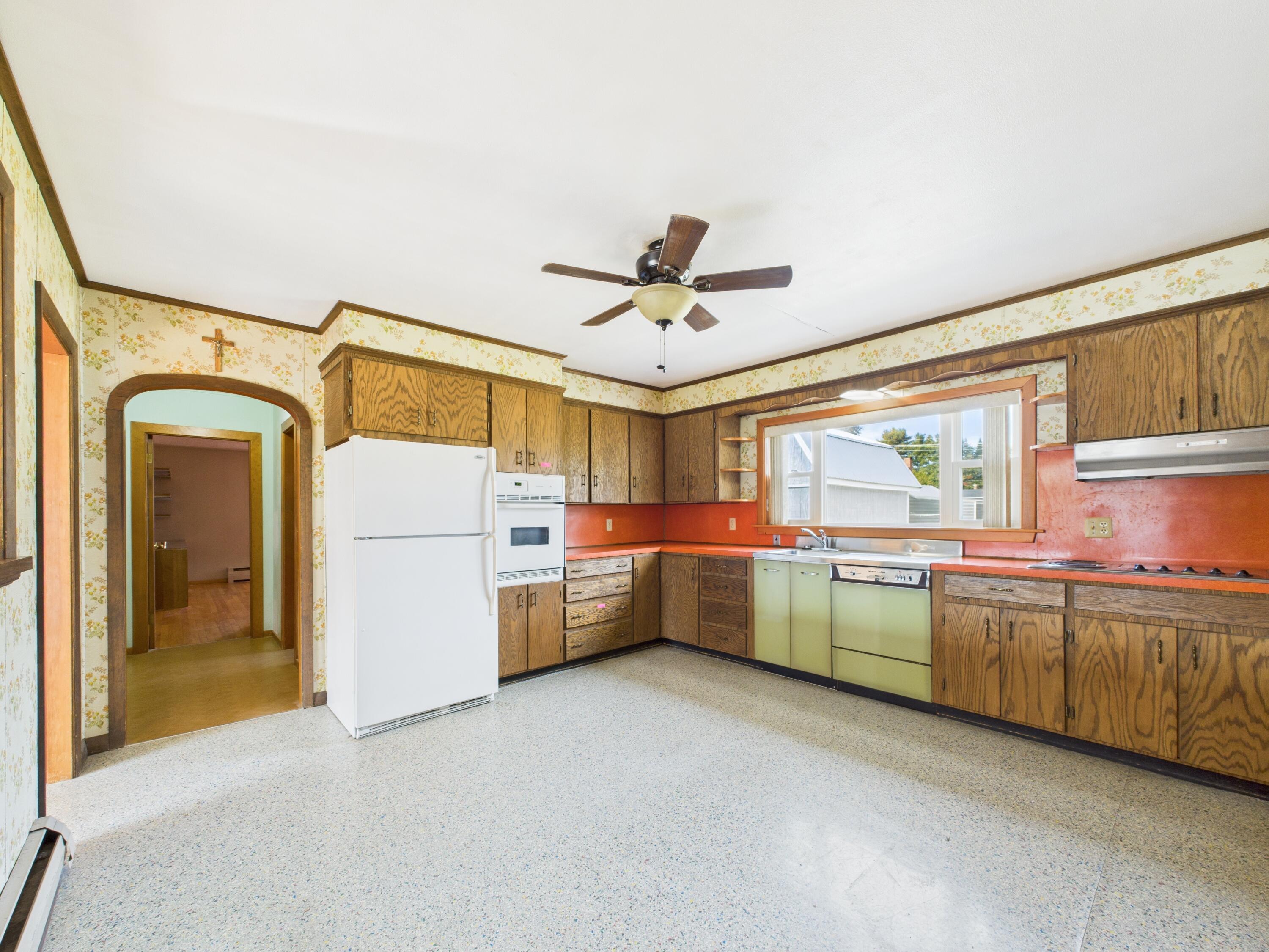 71 Garden Circle Property Photo 7