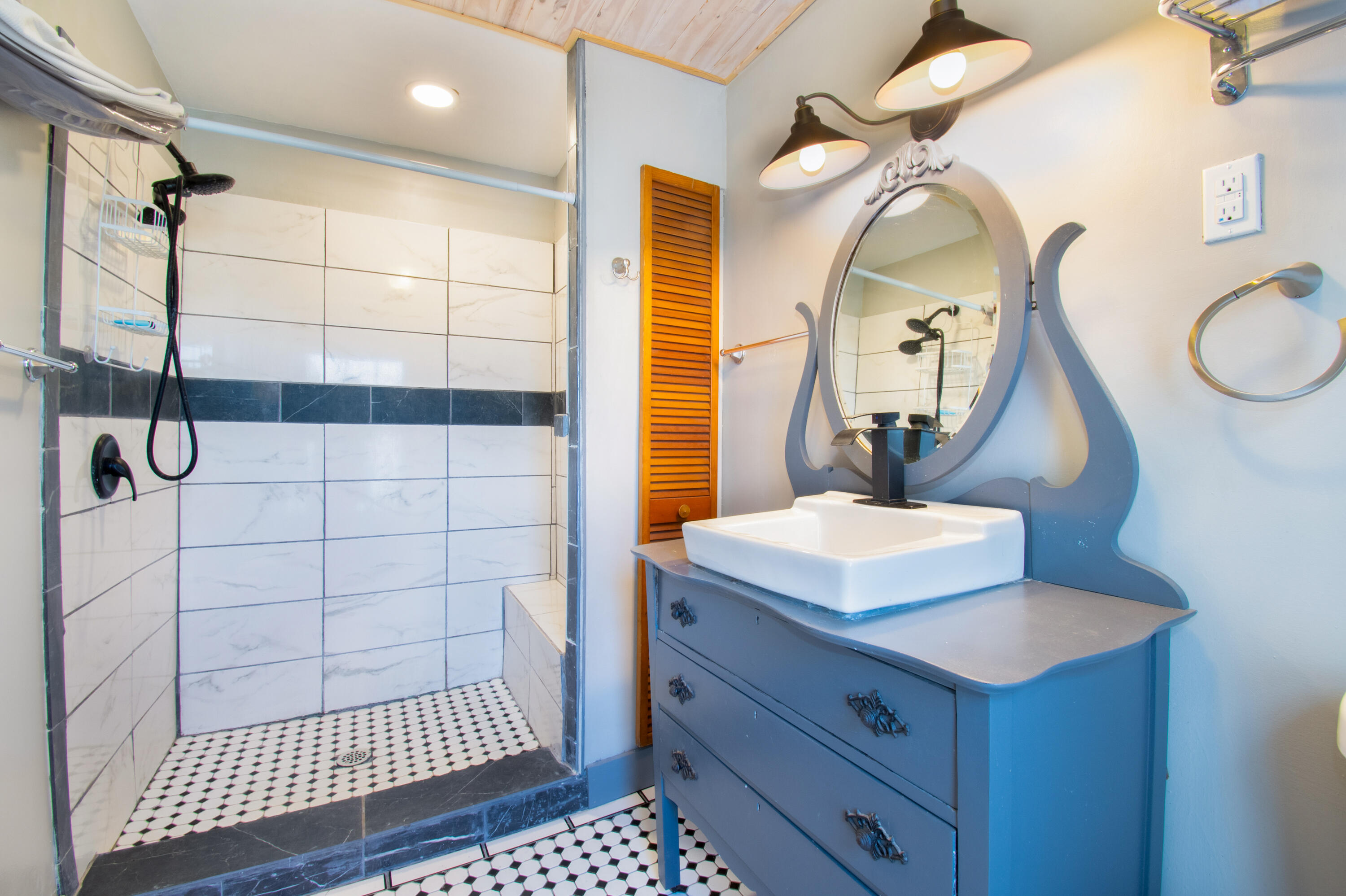 53 Commercial Street Property Photo 10