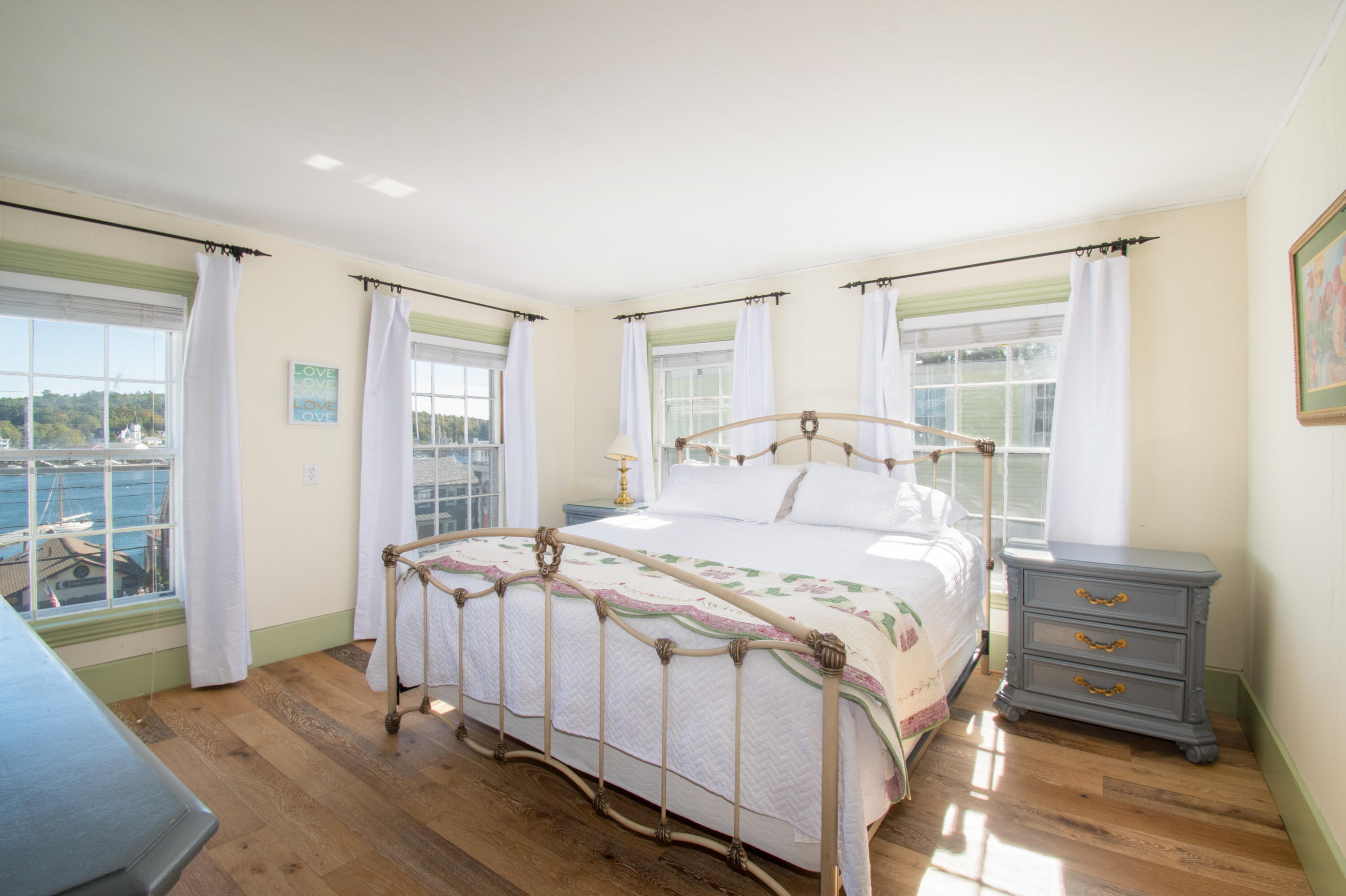 53 Commercial Street Property Photo 25