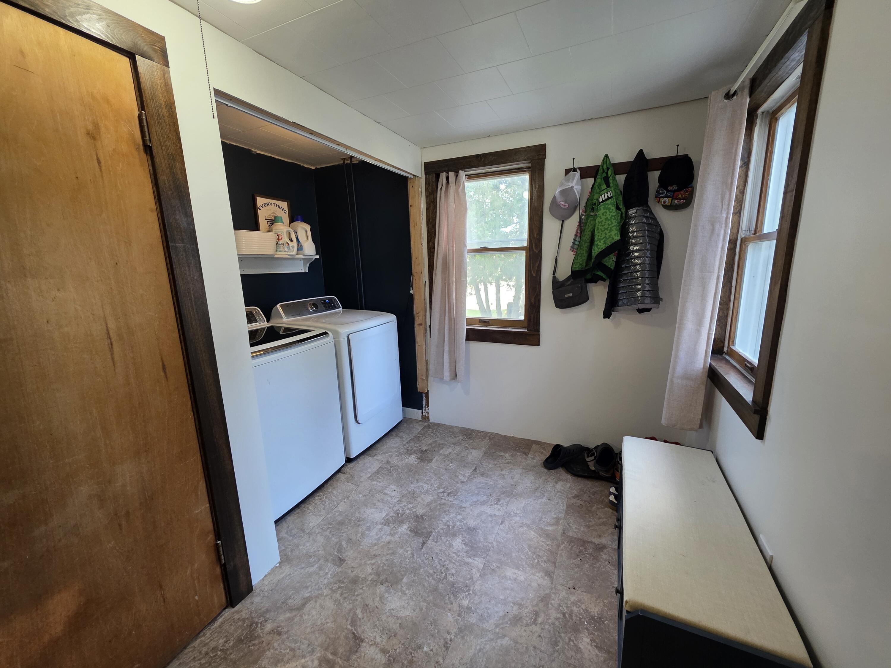 39 Washington Street Property Photo 15