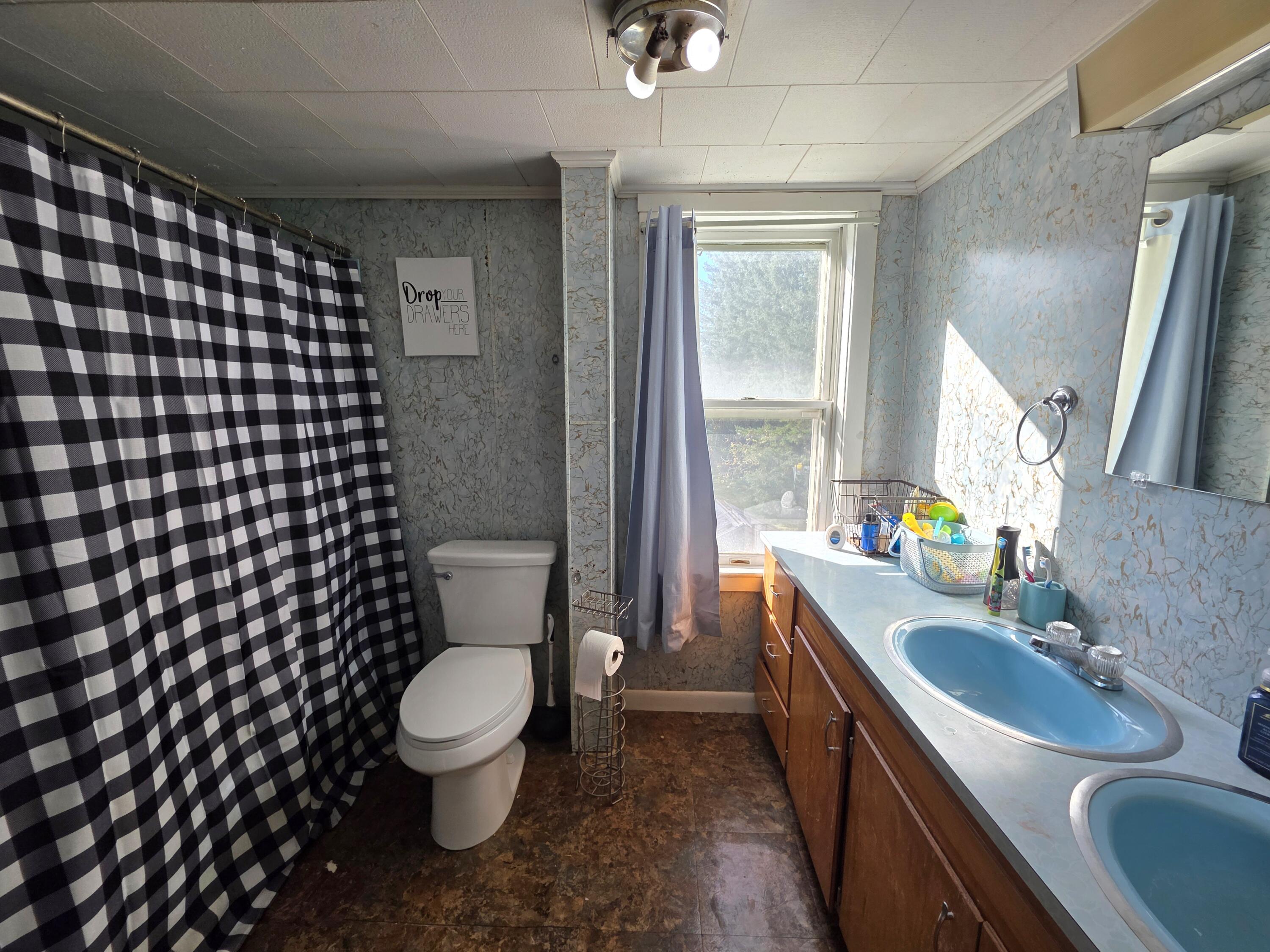 39 Washington Street Property Photo 33